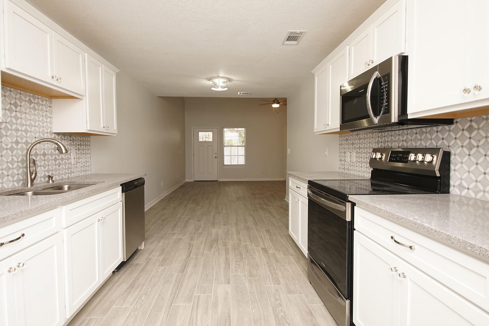 CAMBRIDGE VILLAGE T/H - Residential