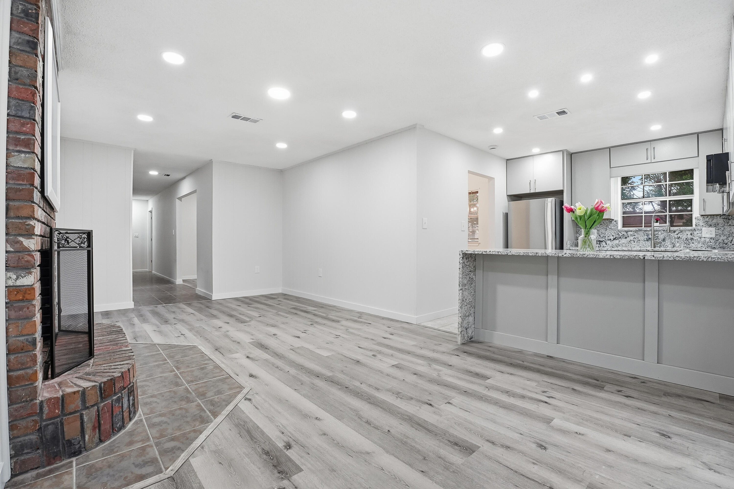 Casa Loma - Residential