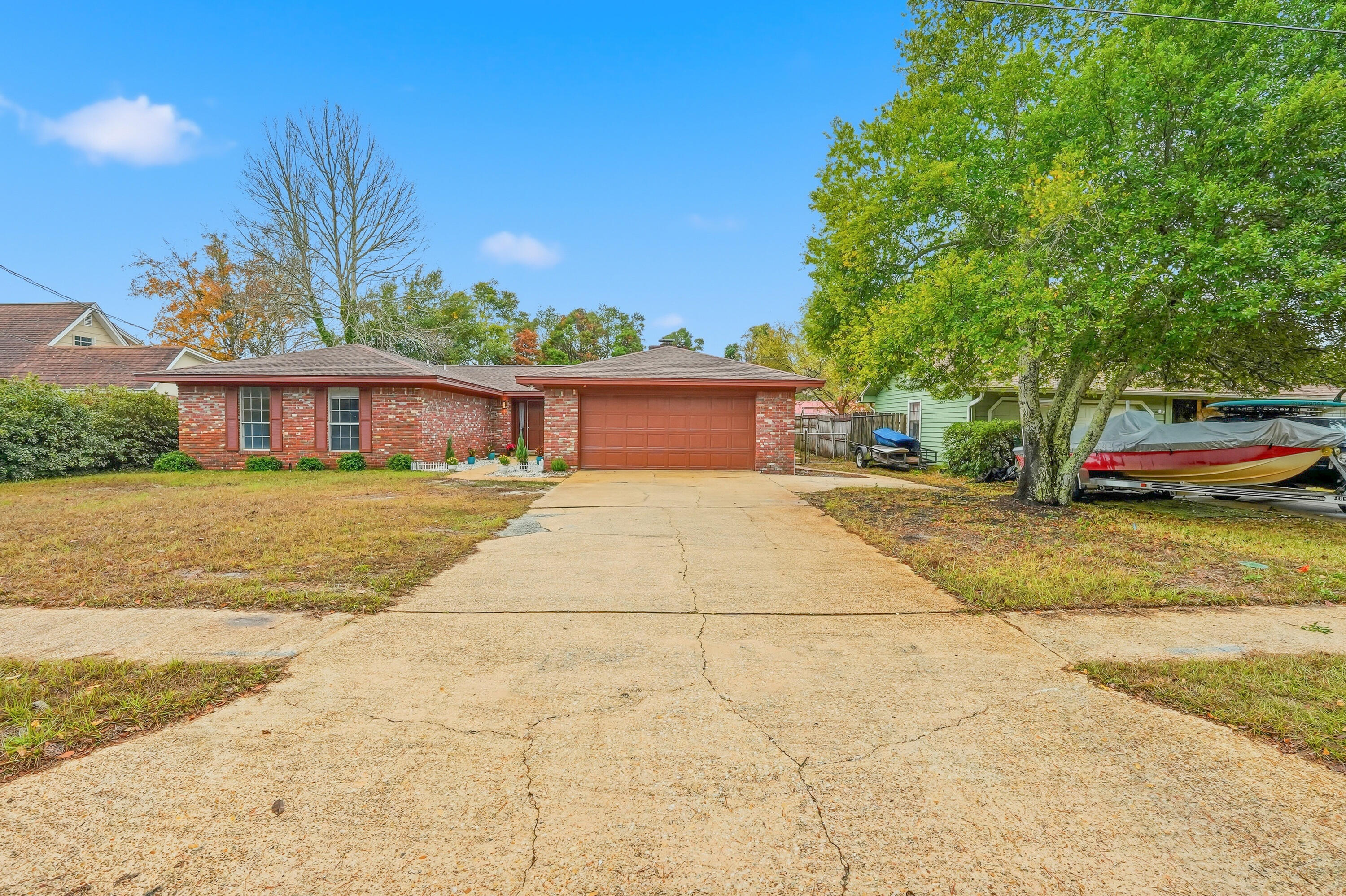 Casa Loma - Residential