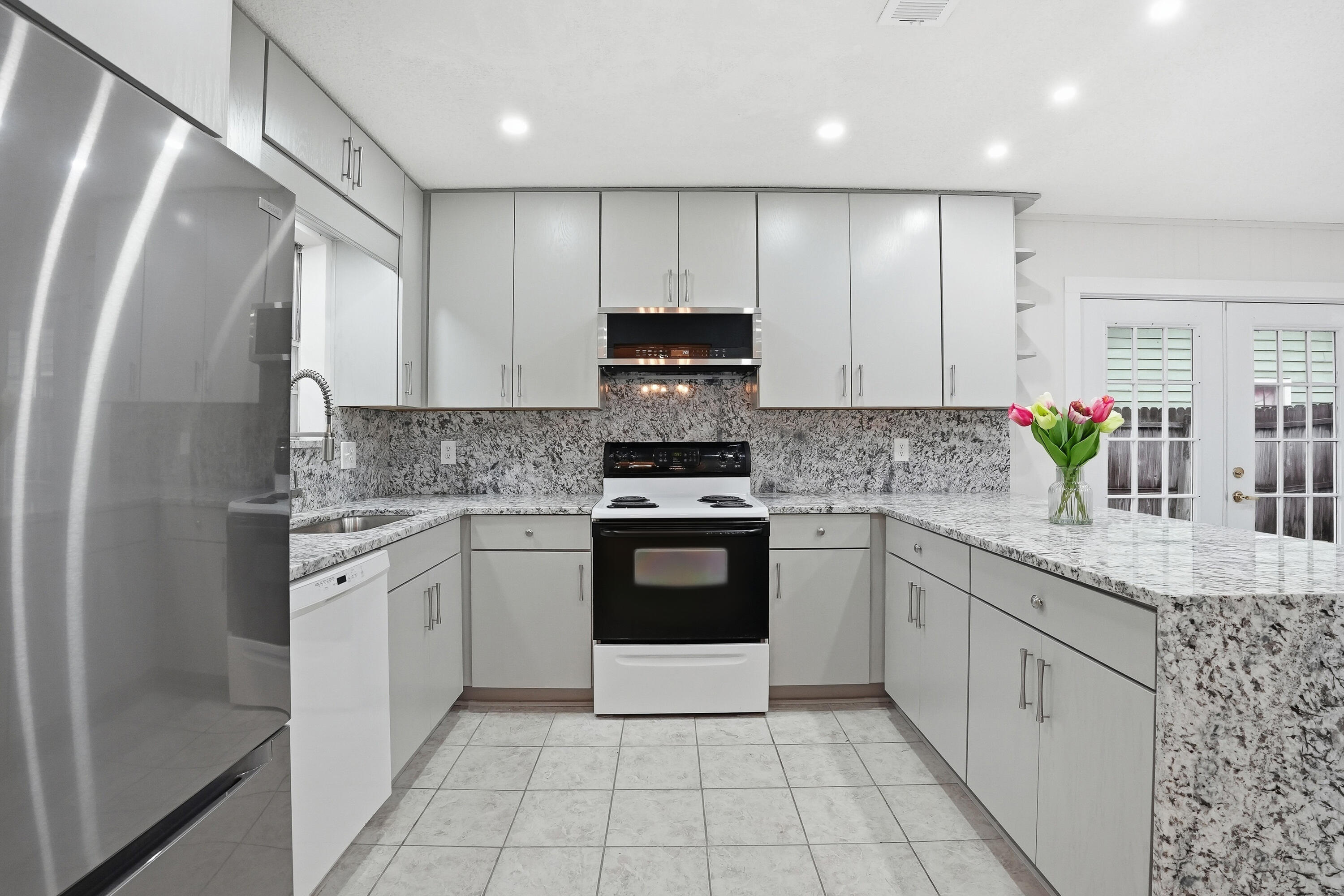 Casa Loma - Residential