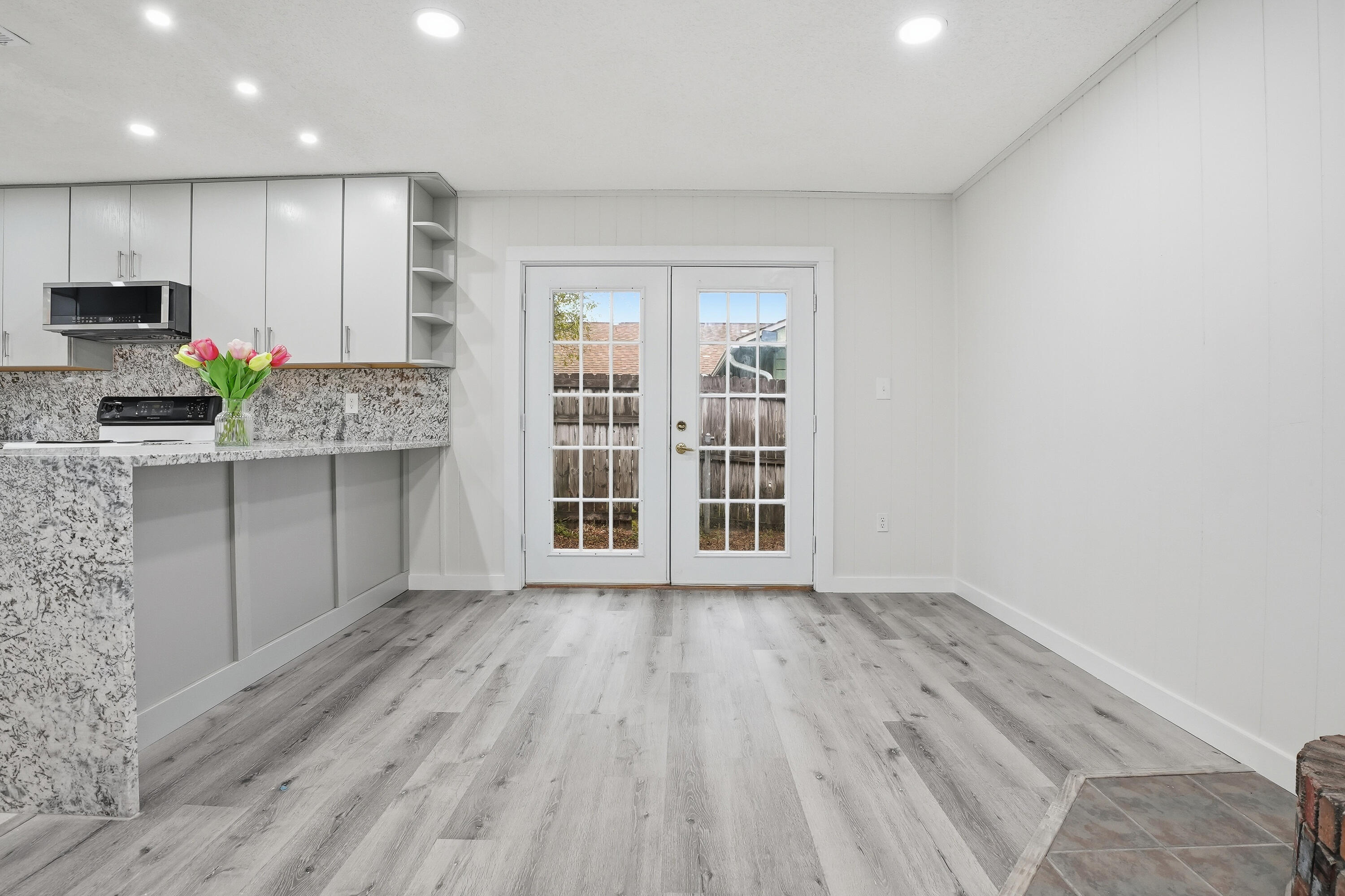 Casa Loma - Residential