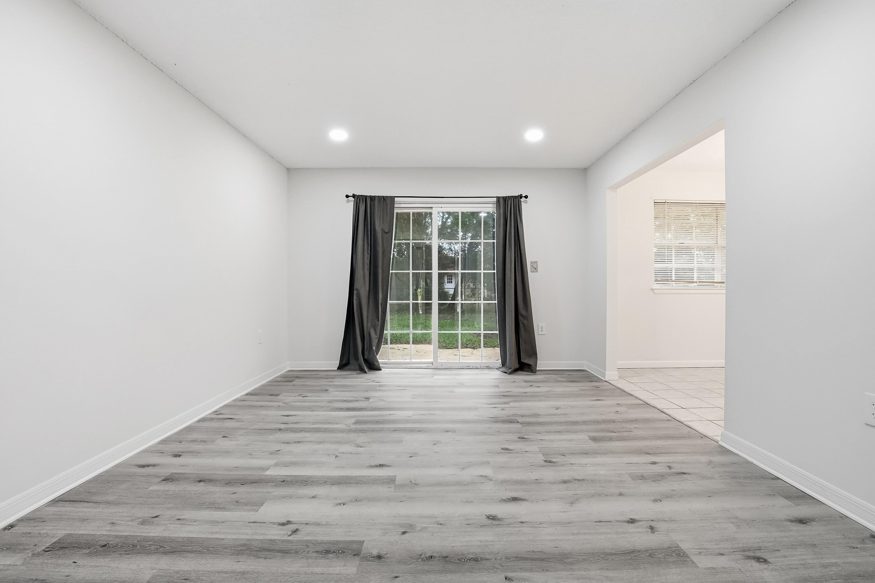 Casa Loma - Residential