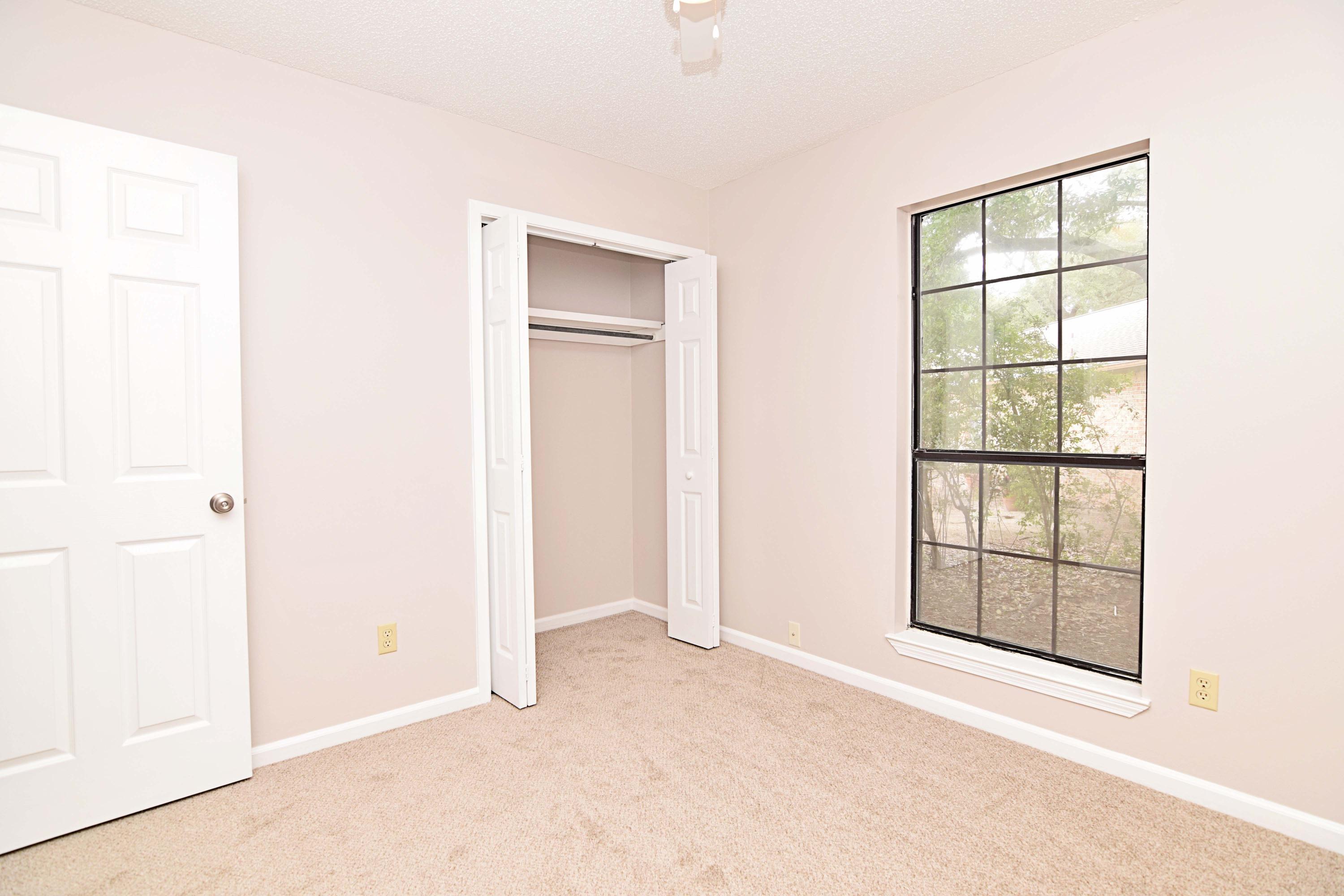 BLUEWATER BAY VILLAGE 1-B - Residential