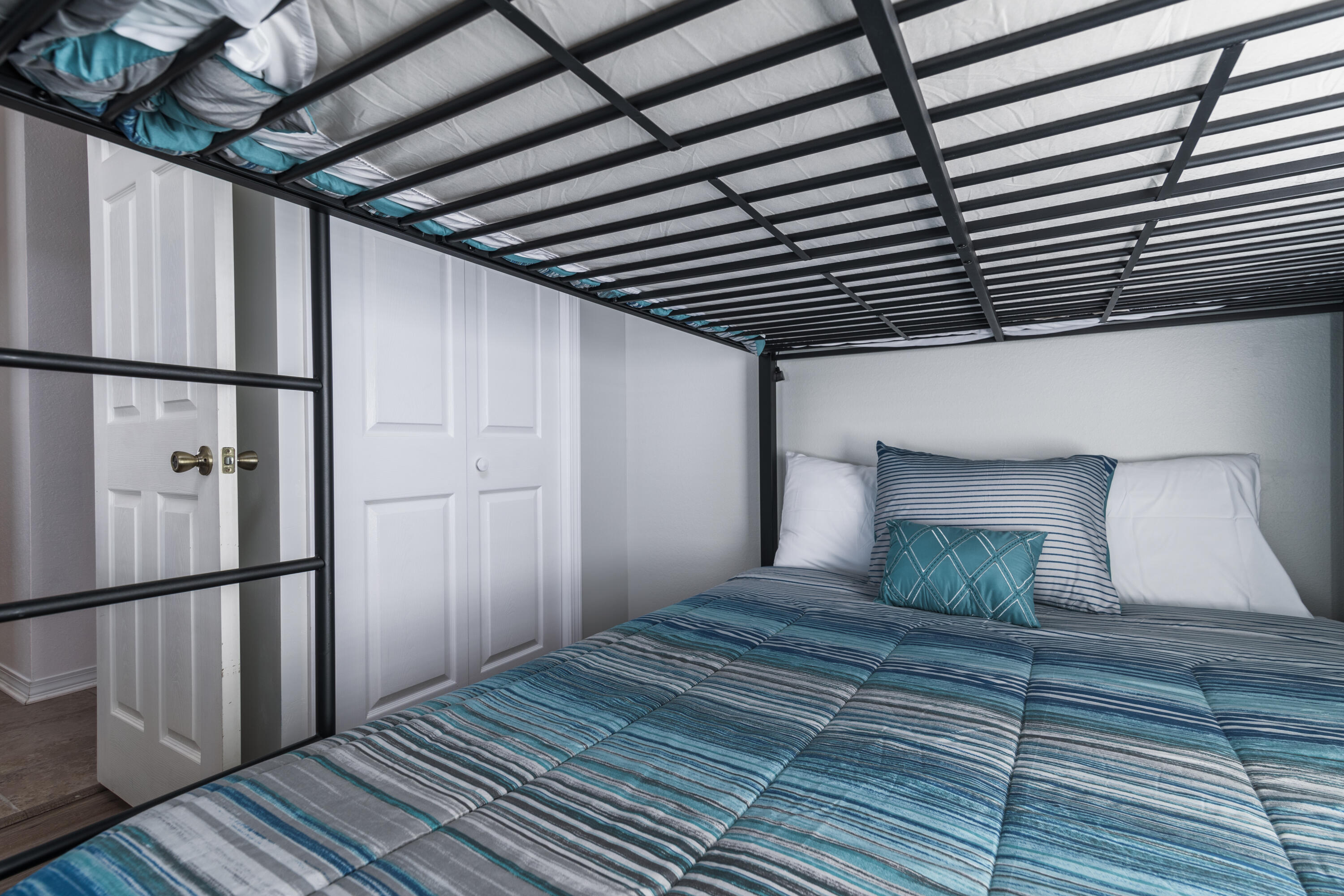 FRANGISTA BEACH 1ST ADDN - Residential