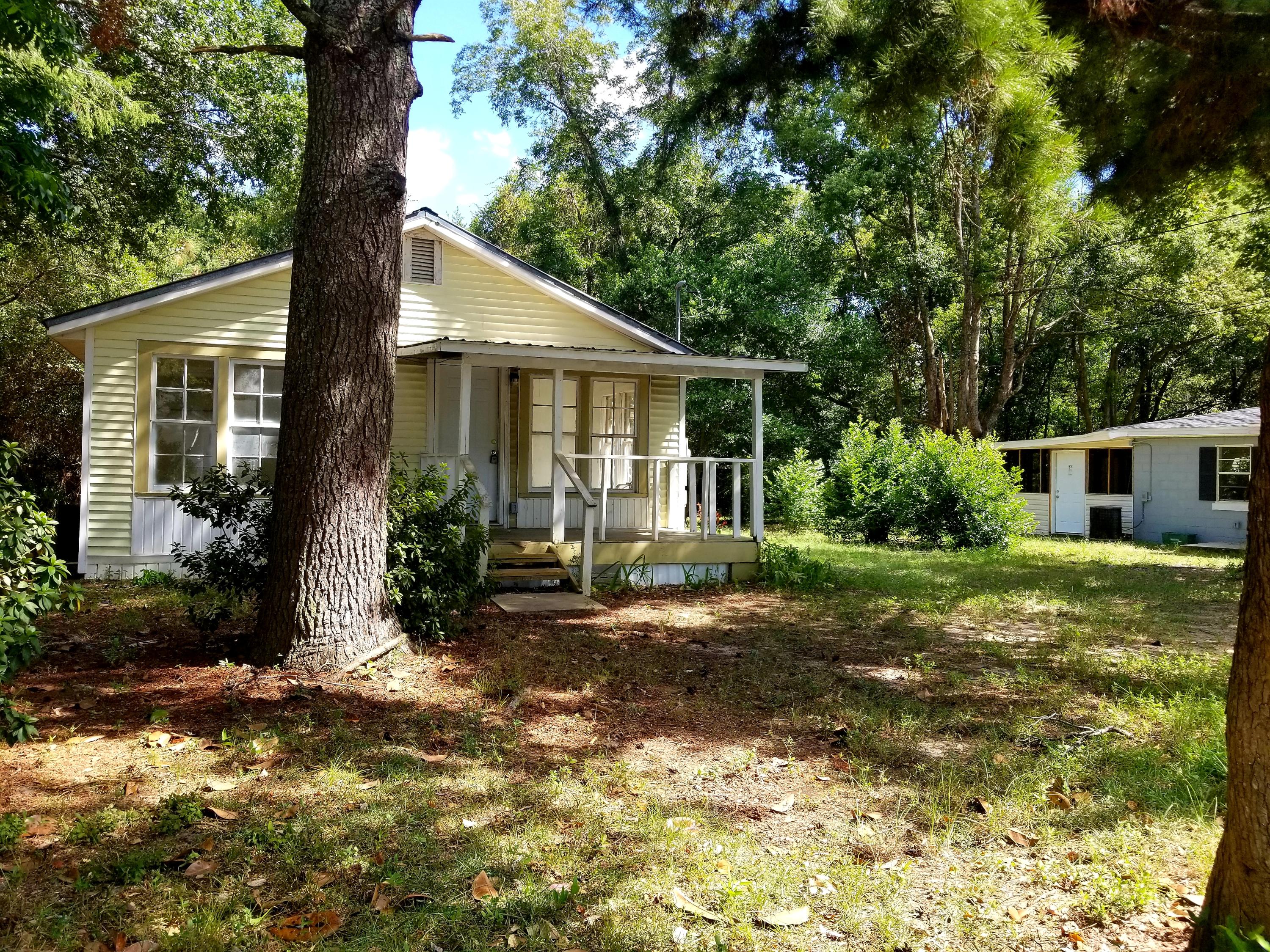 NO RECORDED SUBDIVISION - Residential