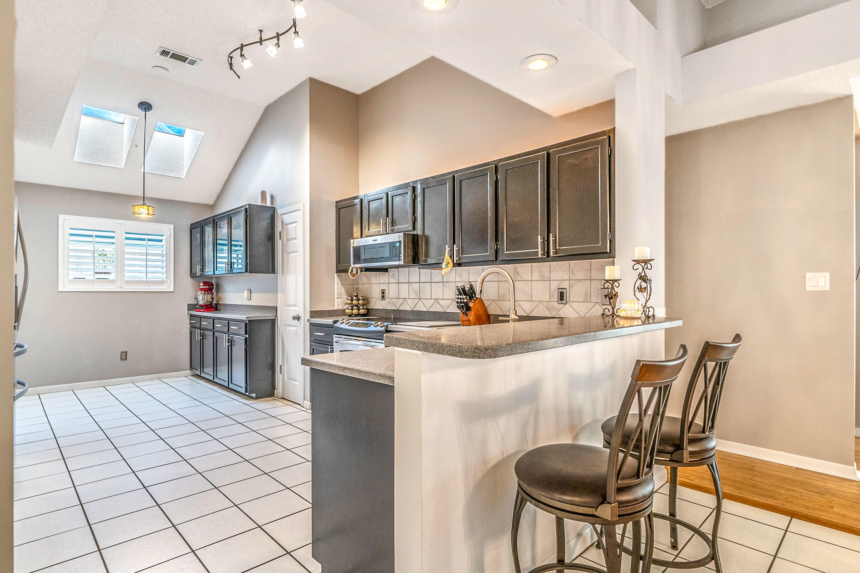 FAIRWAY LAKES PH 1 - Residential