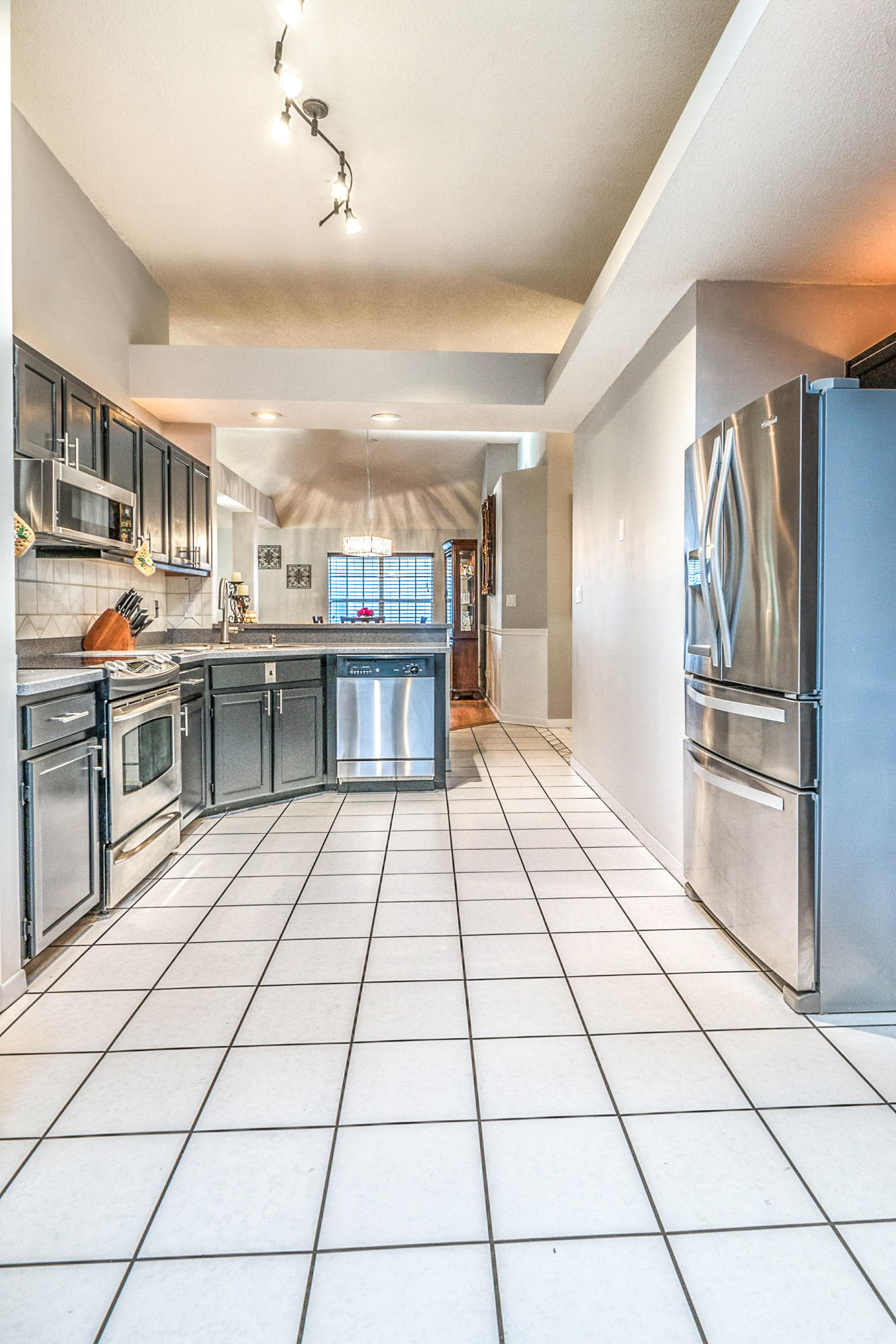 FAIRWAY LAKES PH 1 - Residential