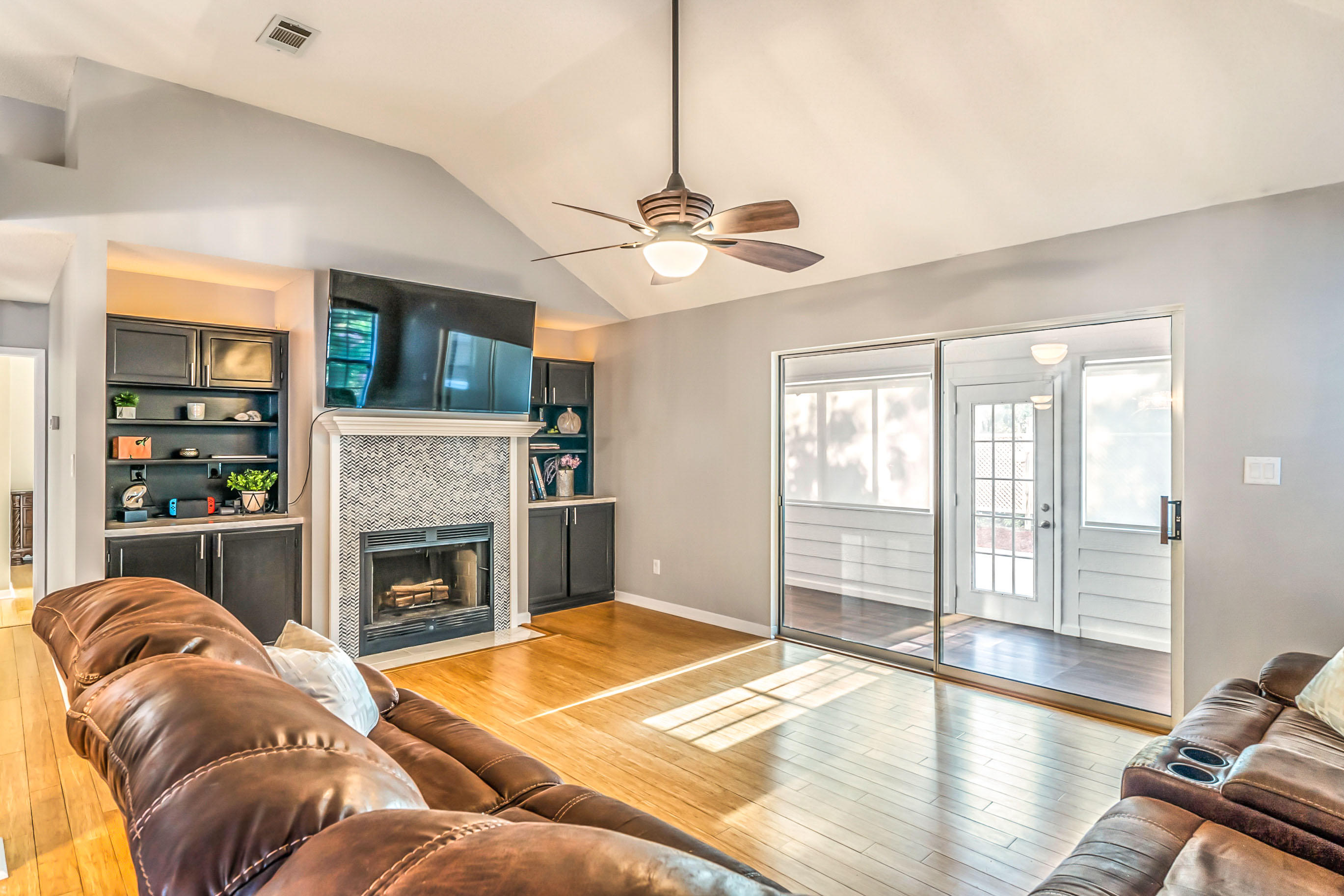 FAIRWAY LAKES PH 1 - Residential