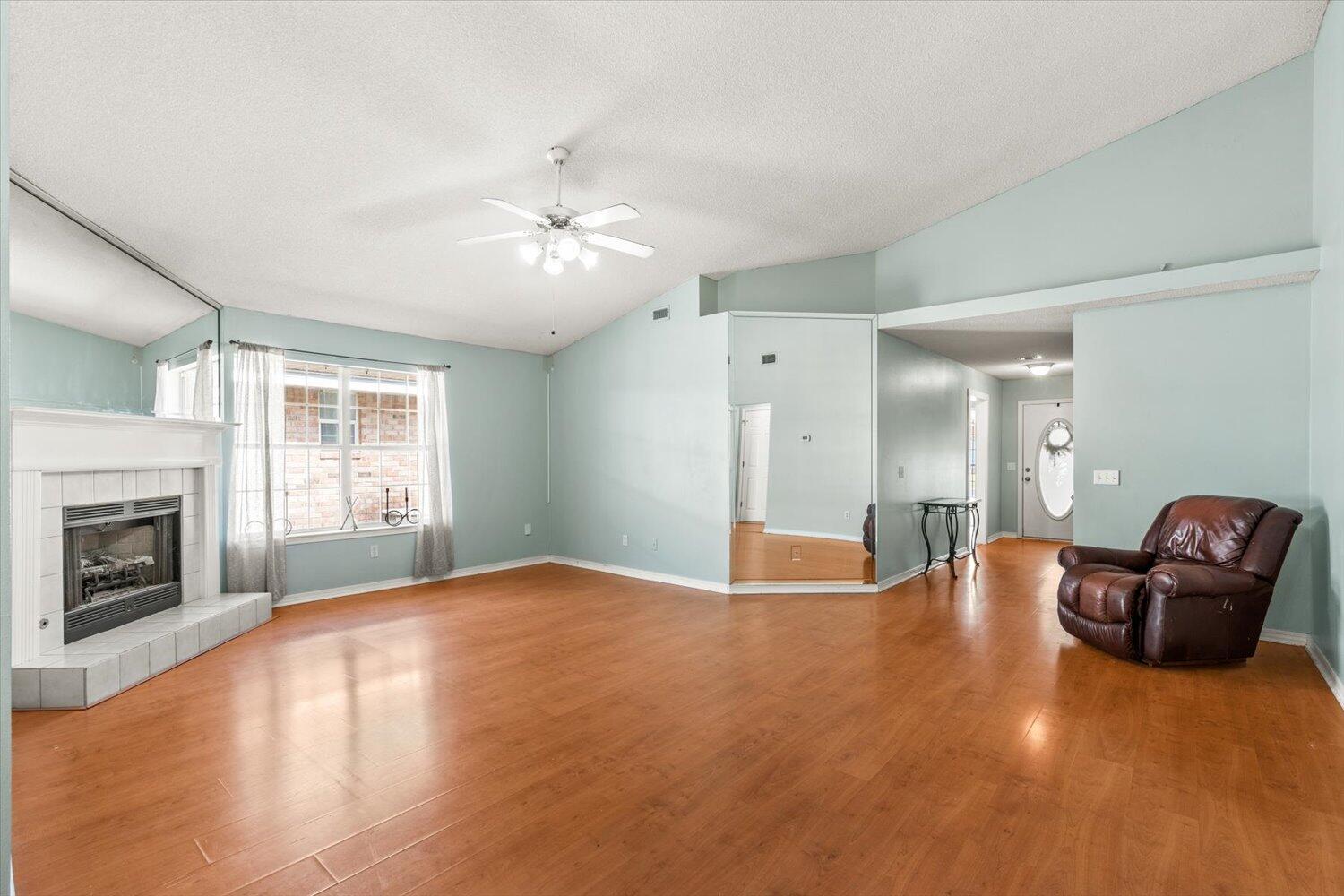 IVALEA GARDENS - Residential