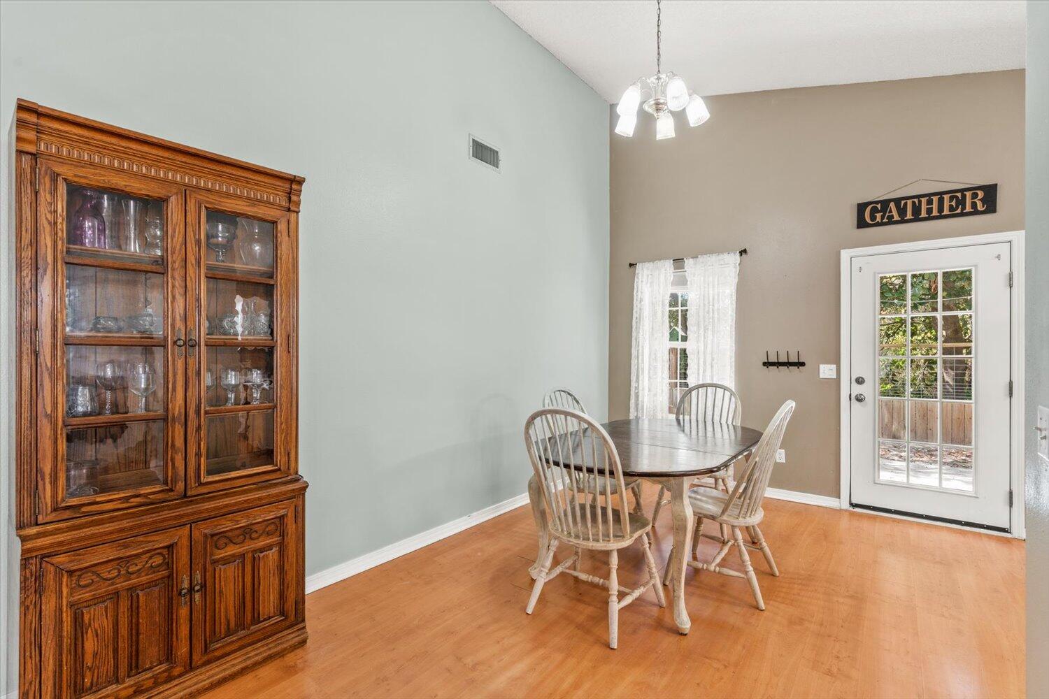 IVALEA GARDENS - Residential