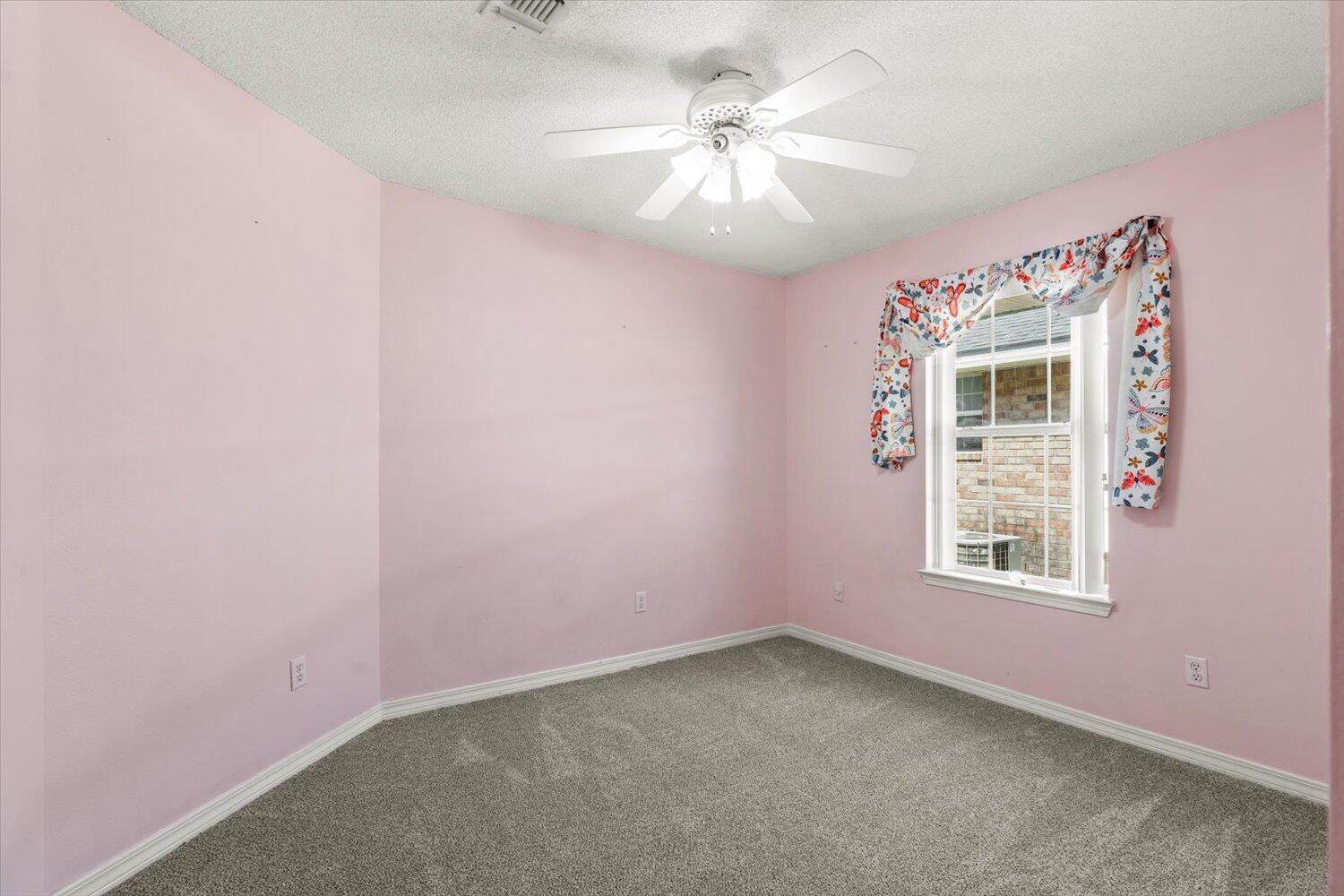 IVALEA GARDENS - Residential