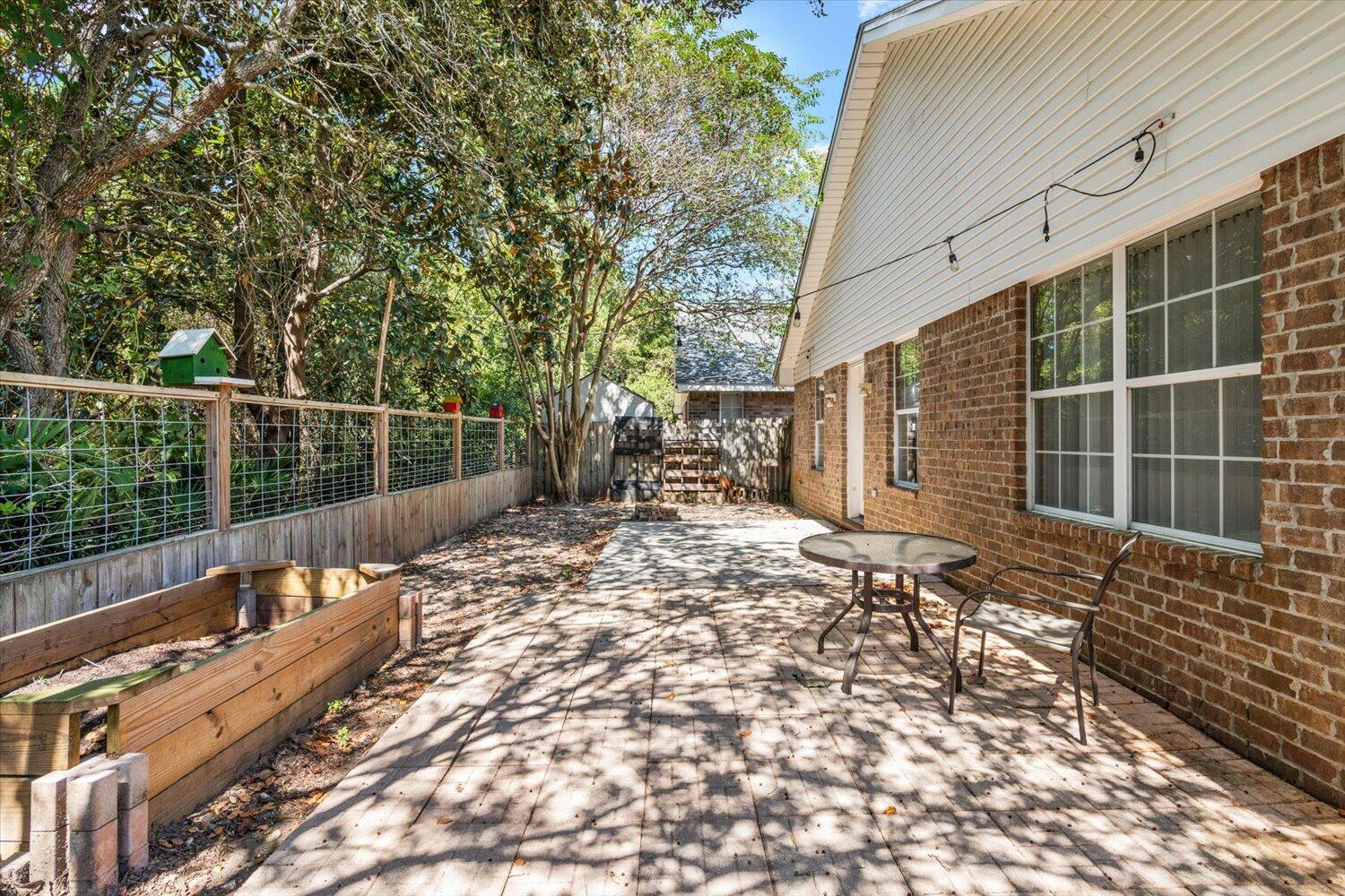 IVALEA GARDENS - Residential