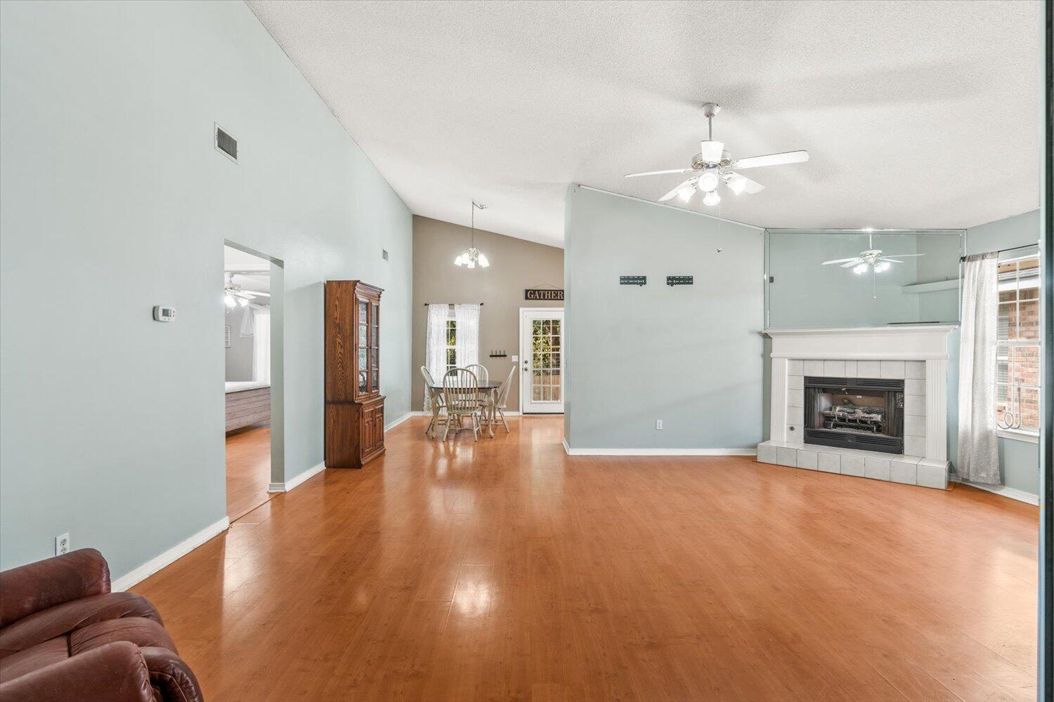 IVALEA GARDENS - Residential