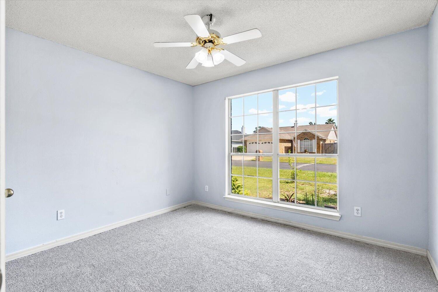 IVALEA GARDENS - Residential