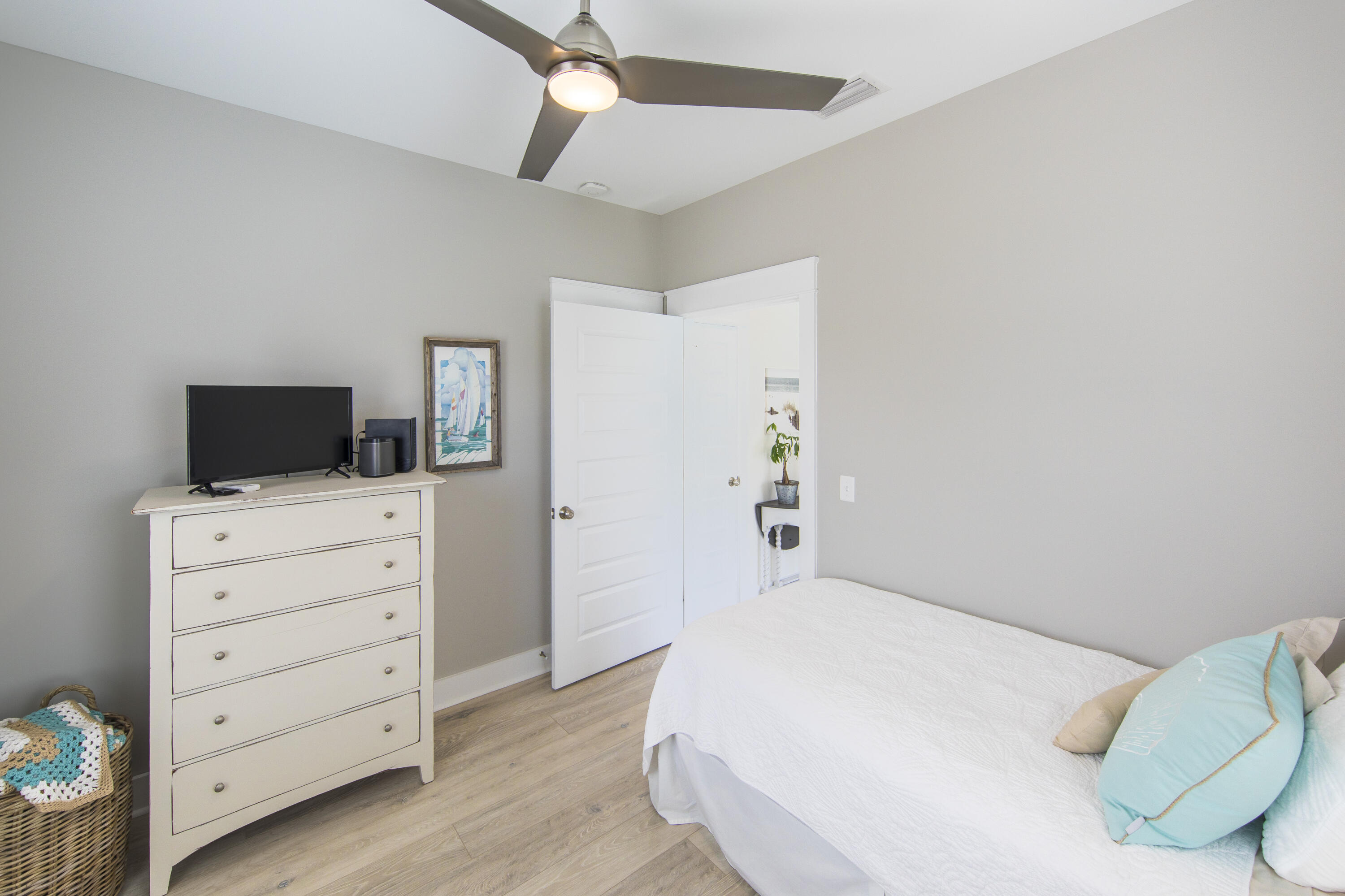 WEST SHORE PLACE - Residential