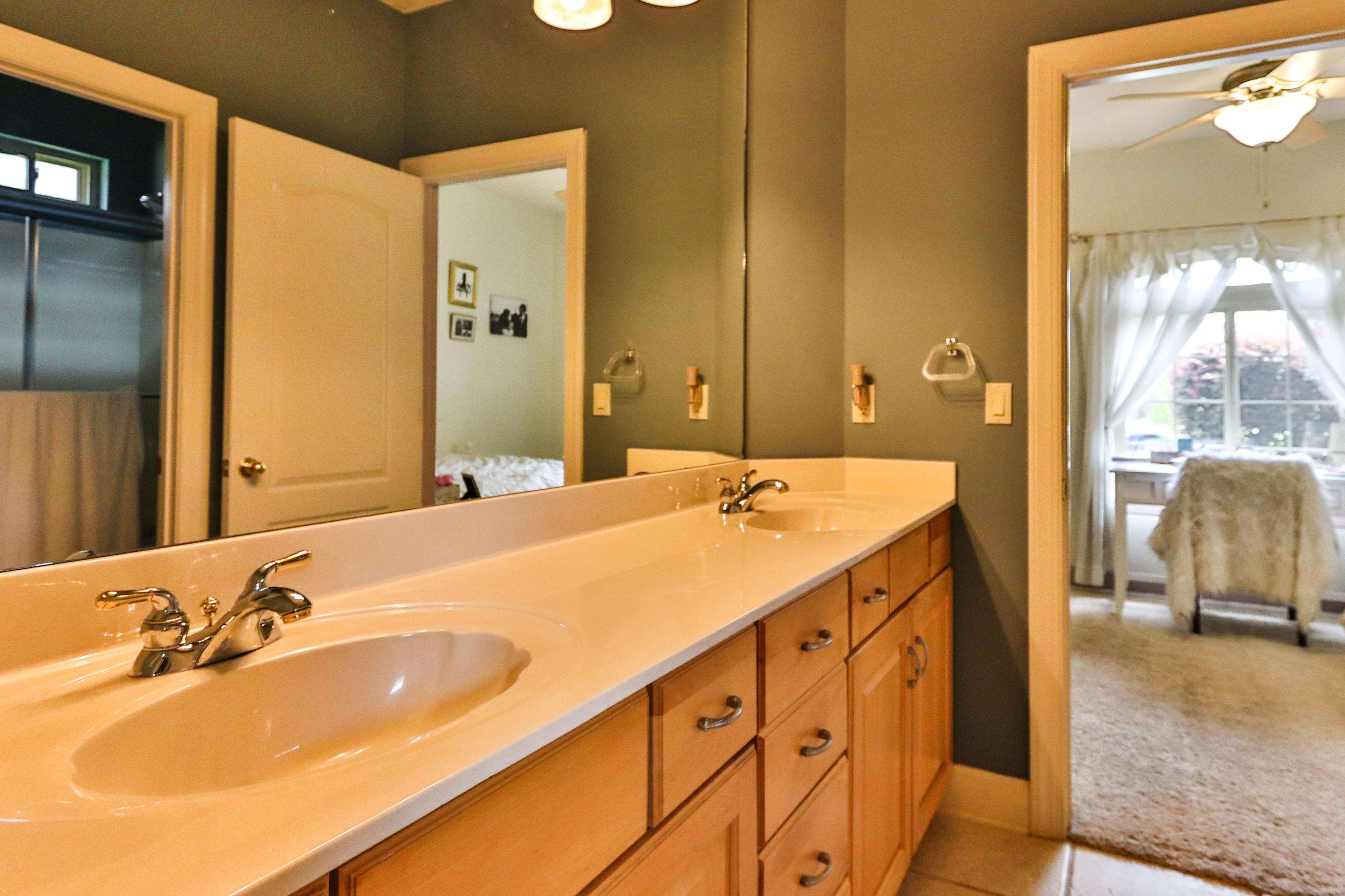 CHARDONNAY ESTATES - Residential