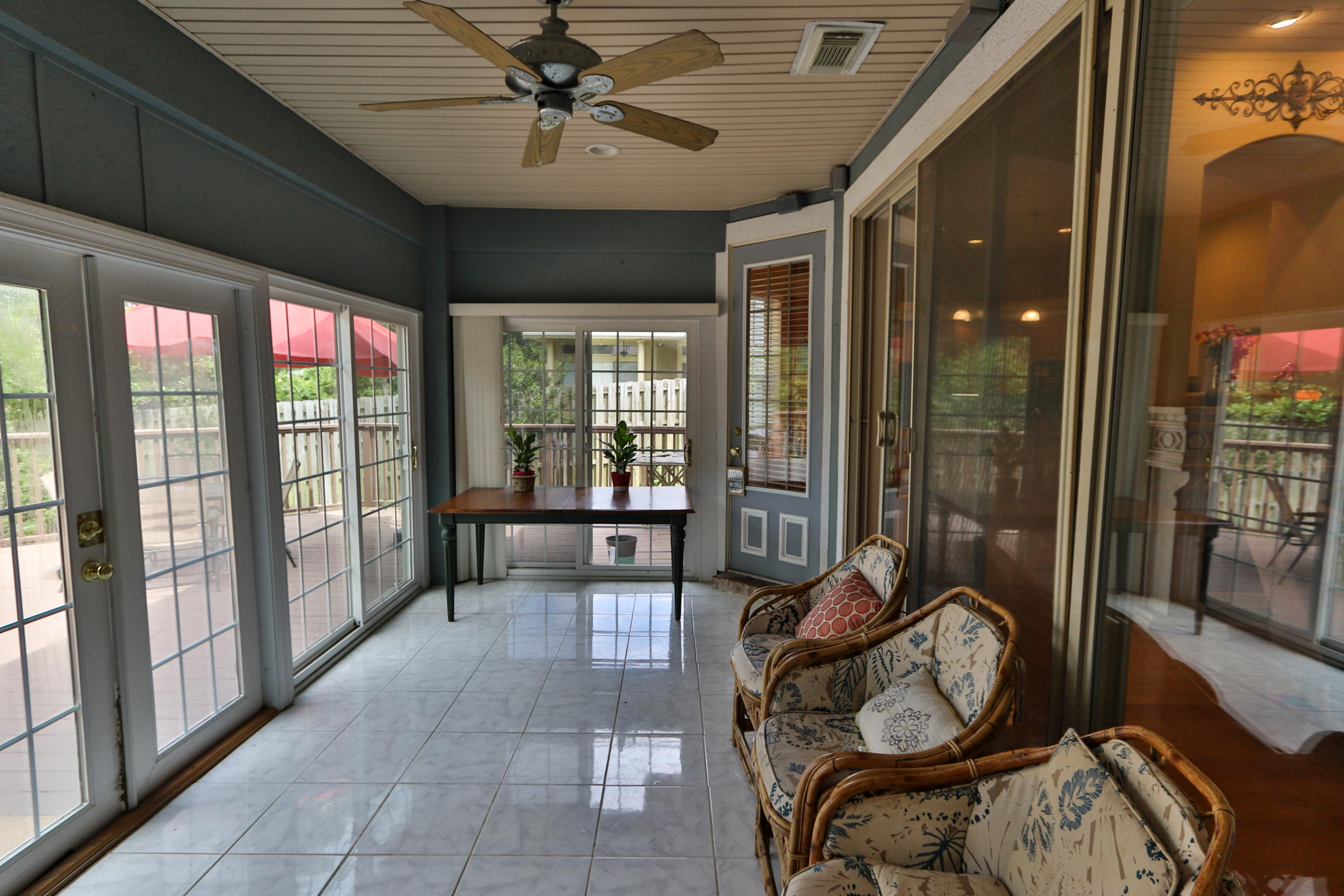 CHARDONNAY ESTATES - Residential