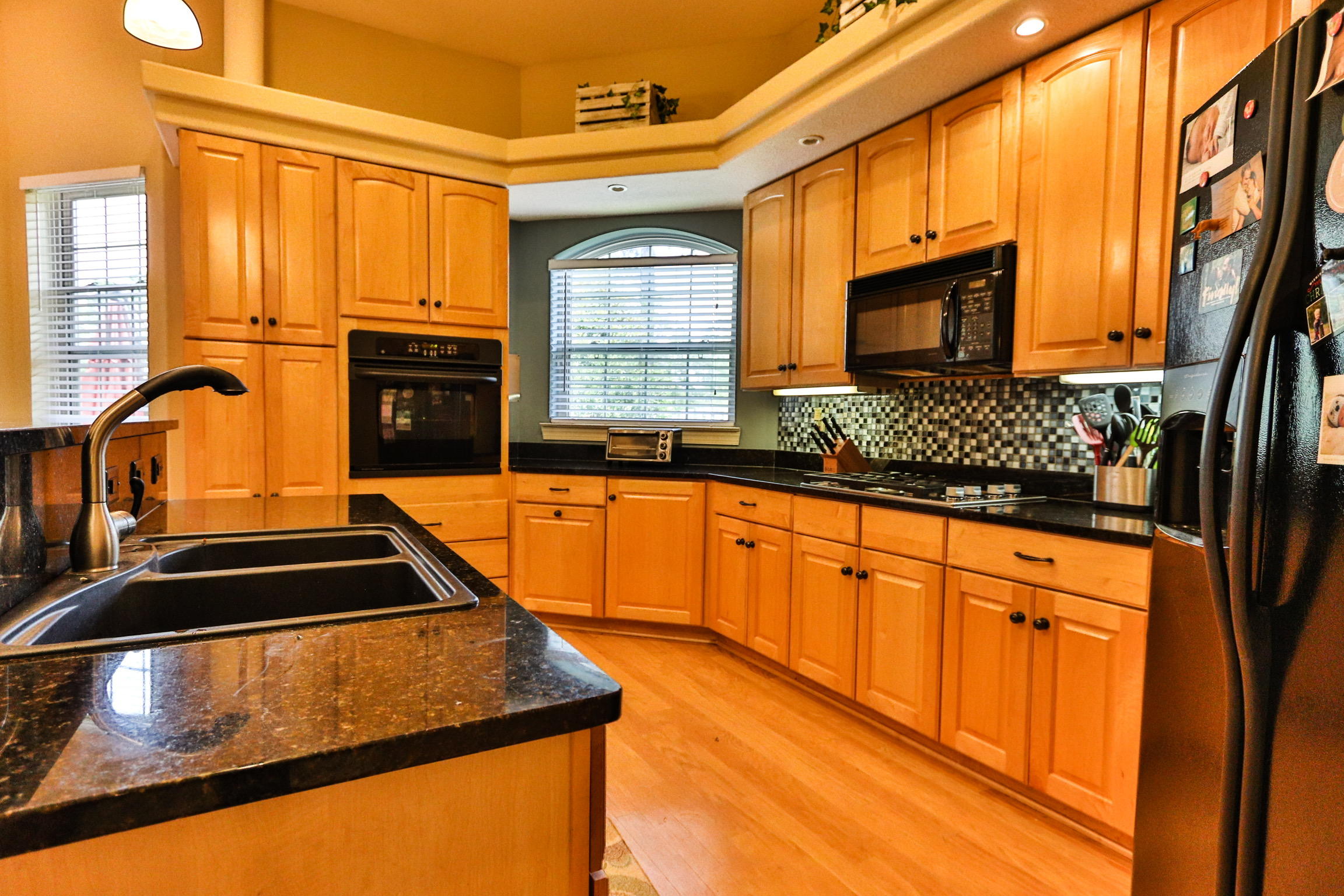 CHARDONNAY ESTATES - Residential