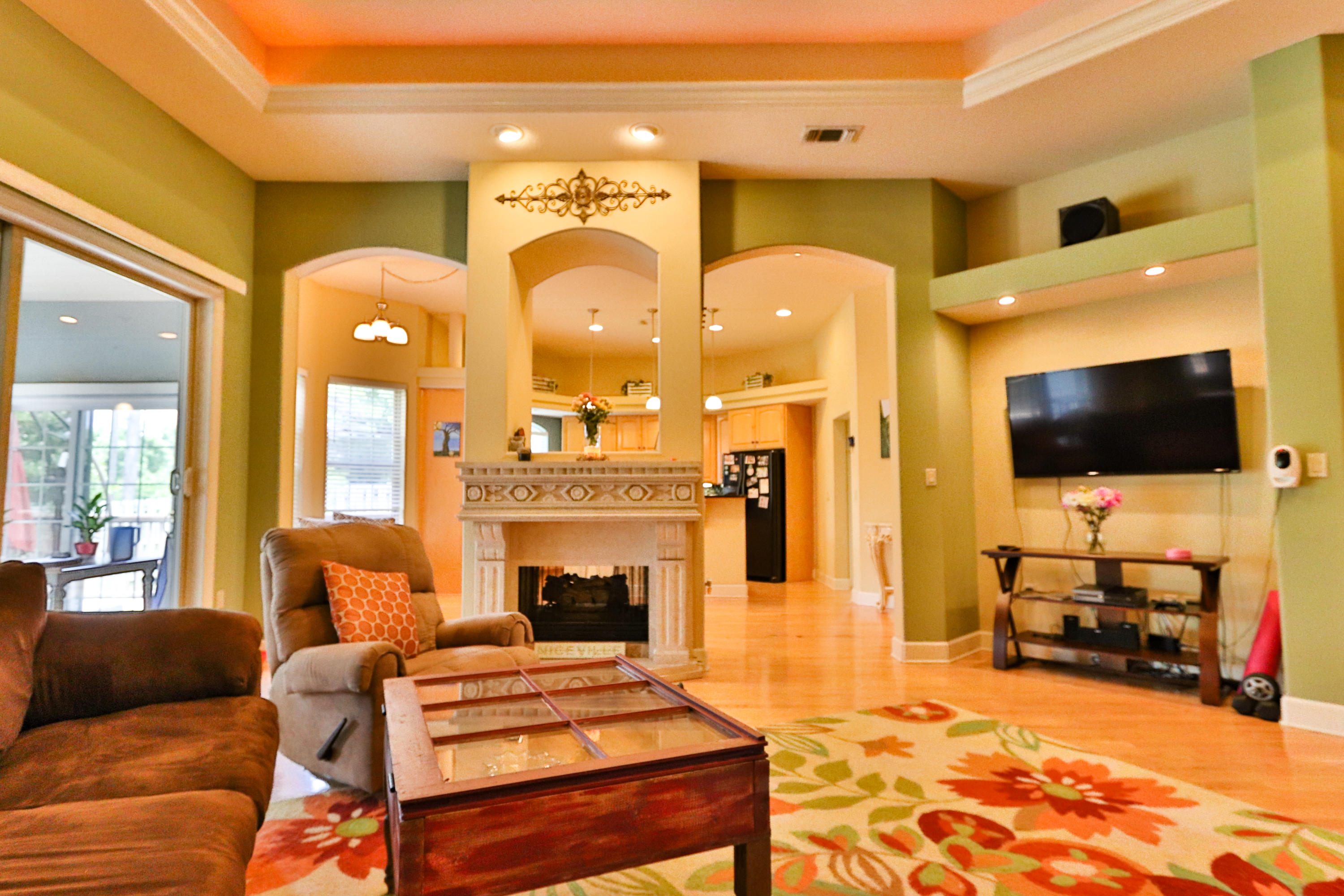 CHARDONNAY ESTATES - Residential