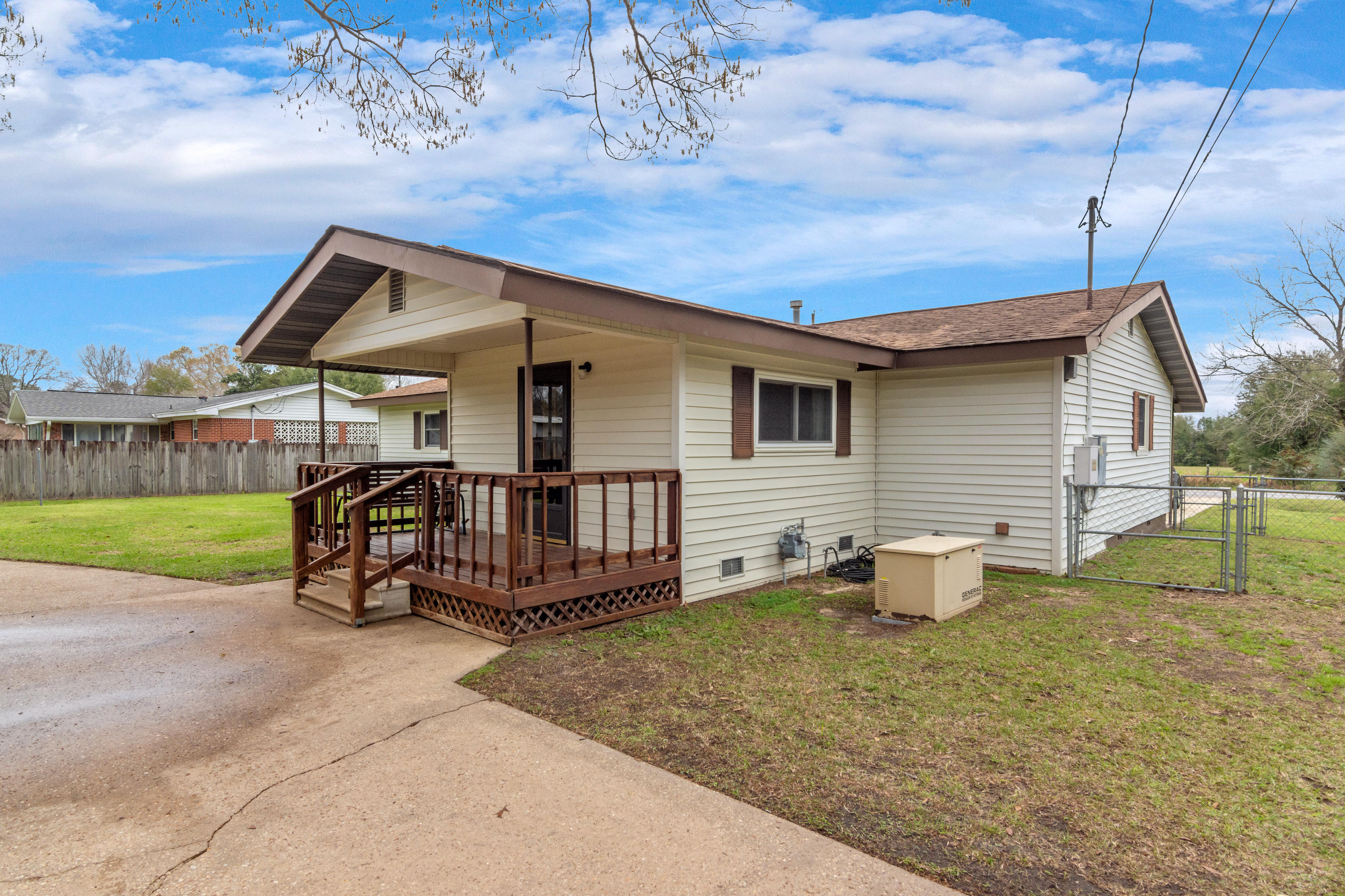 OAKDALE MINI FARMS - Residential