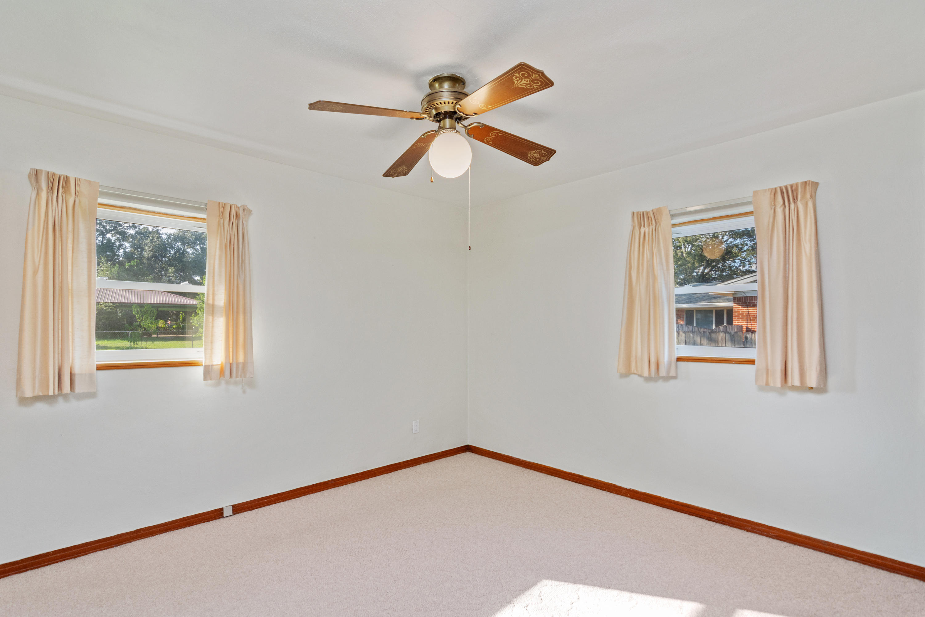 OAKDALE MINI FARMS - Residential