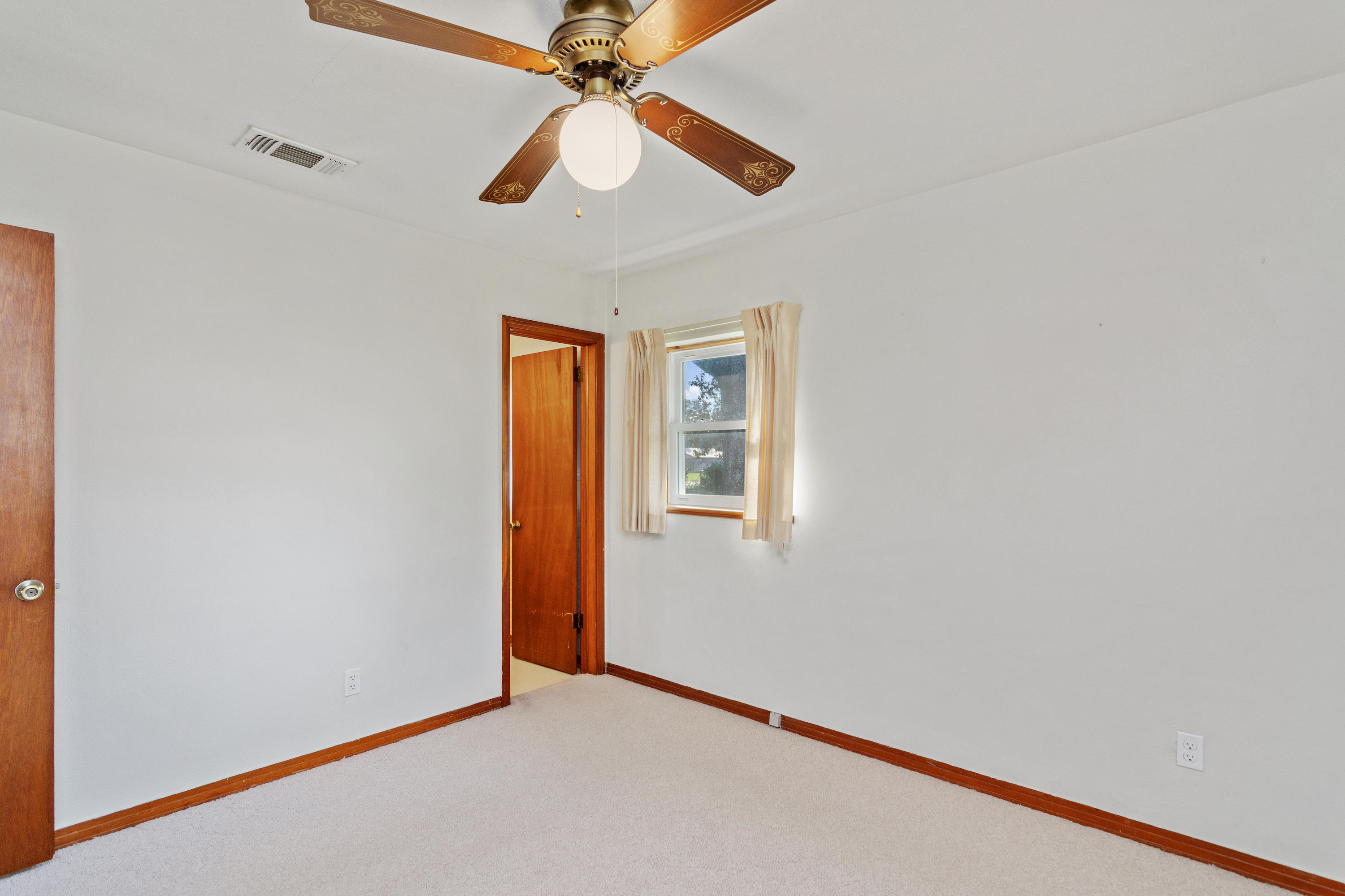 OAKDALE MINI FARMS - Residential