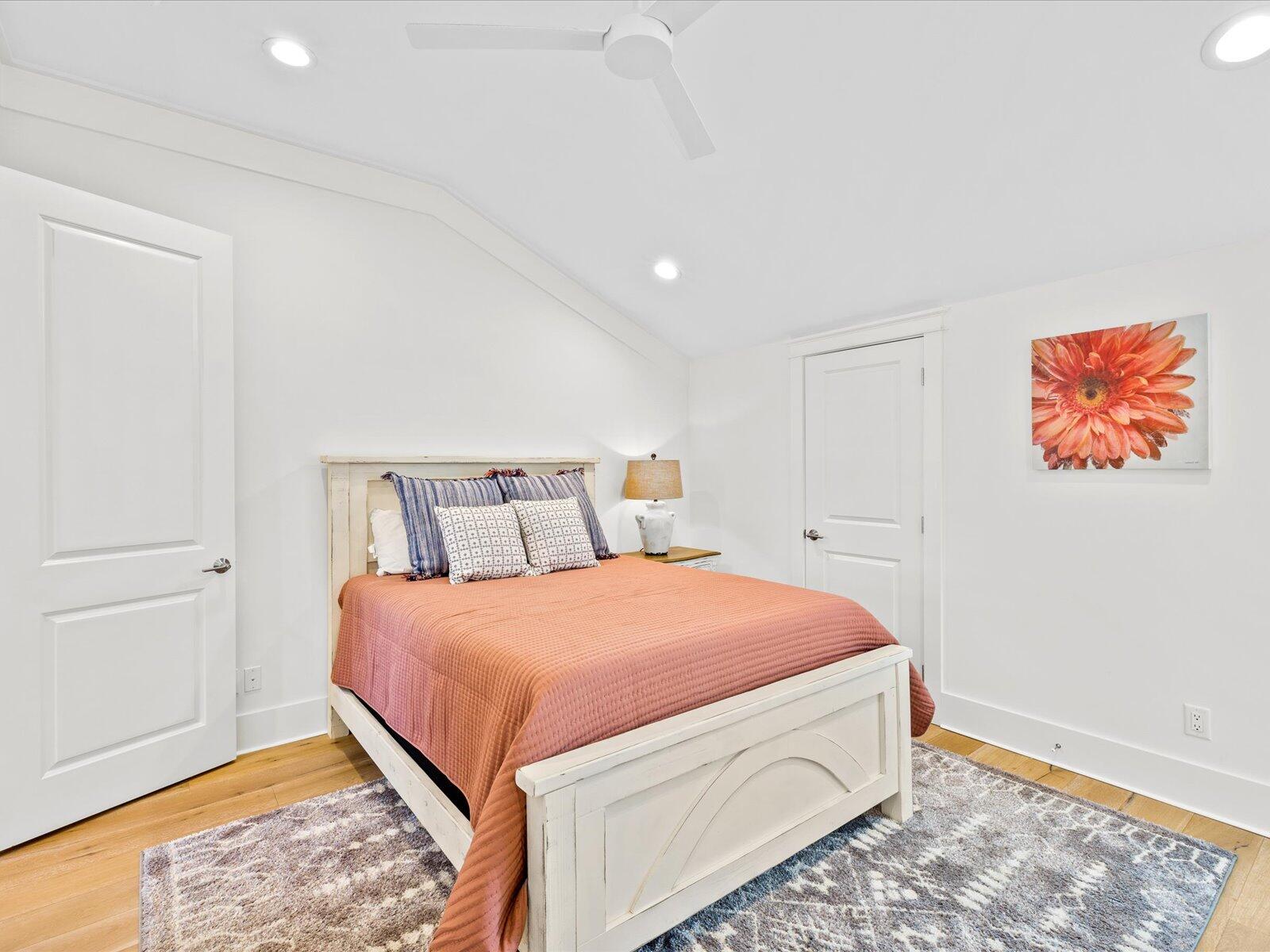 LAKESIDE AT BLUE MOUNTAIN BEACH - Residential Lease