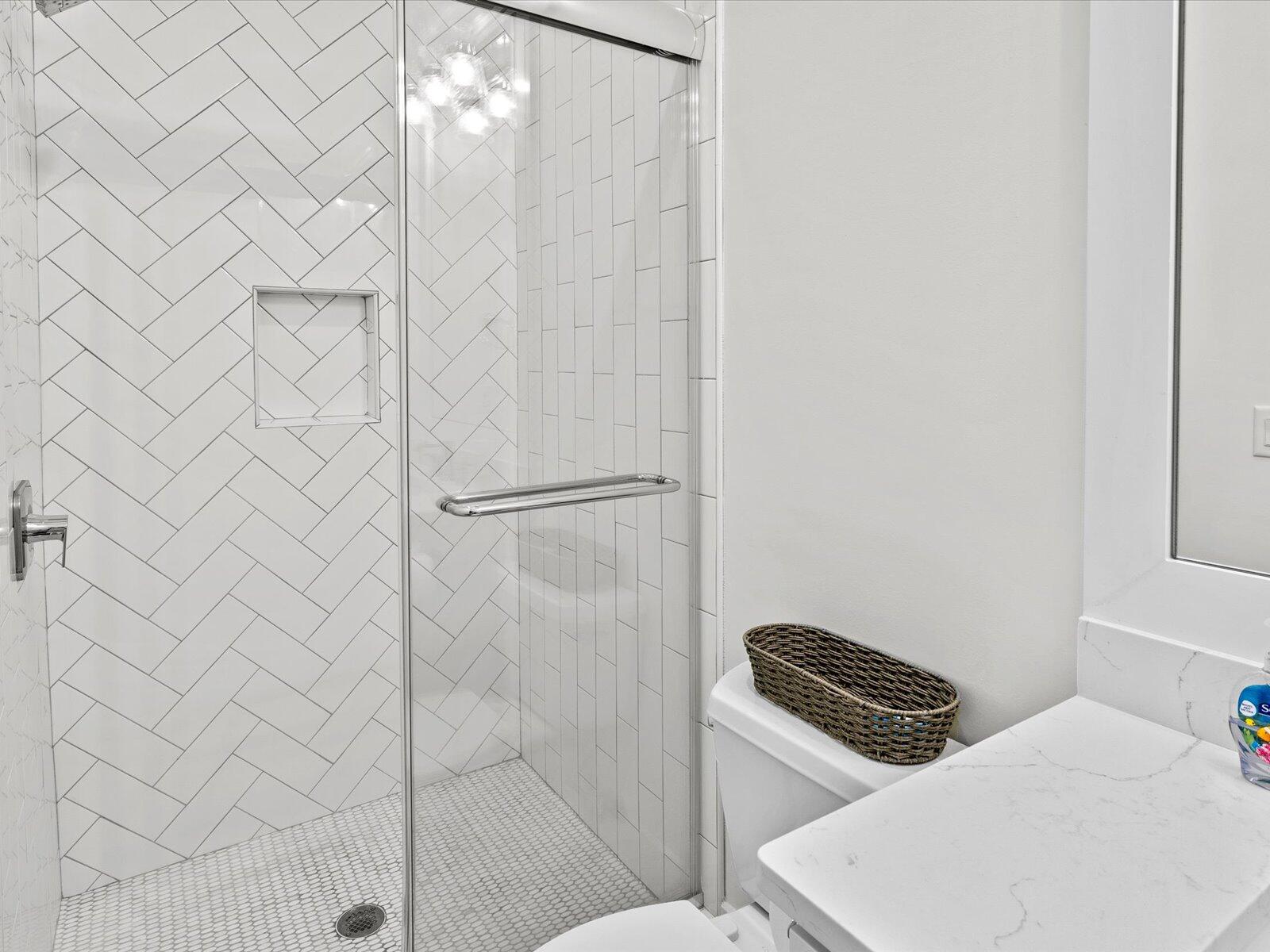 LAKESIDE AT BLUE MOUNTAIN BEACH - Residential Lease