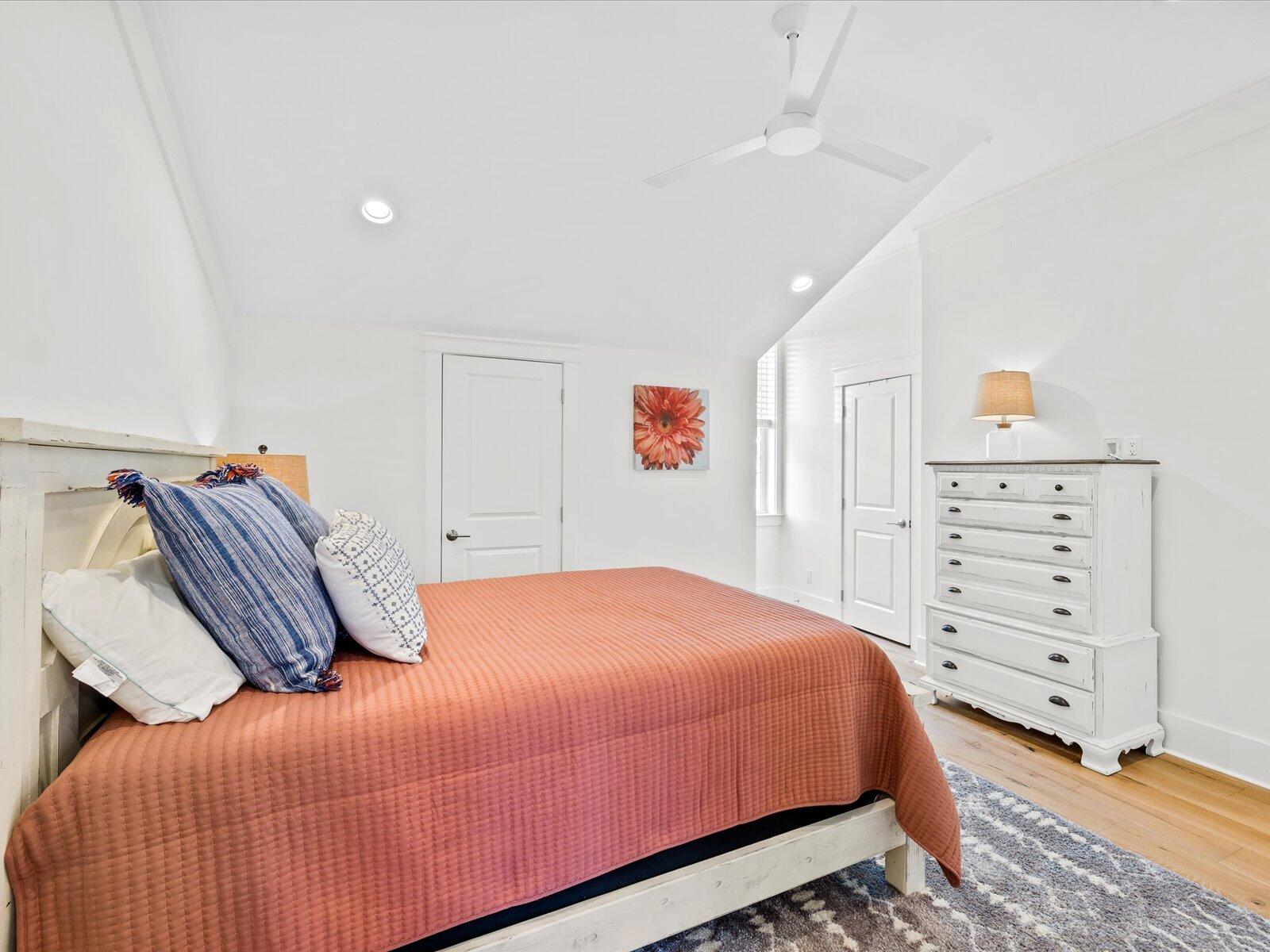 LAKESIDE AT BLUE MOUNTAIN BEACH - Residential Lease