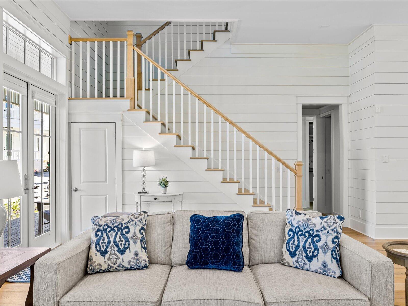 LAKESIDE AT BLUE MOUNTAIN BEACH - Residential Lease