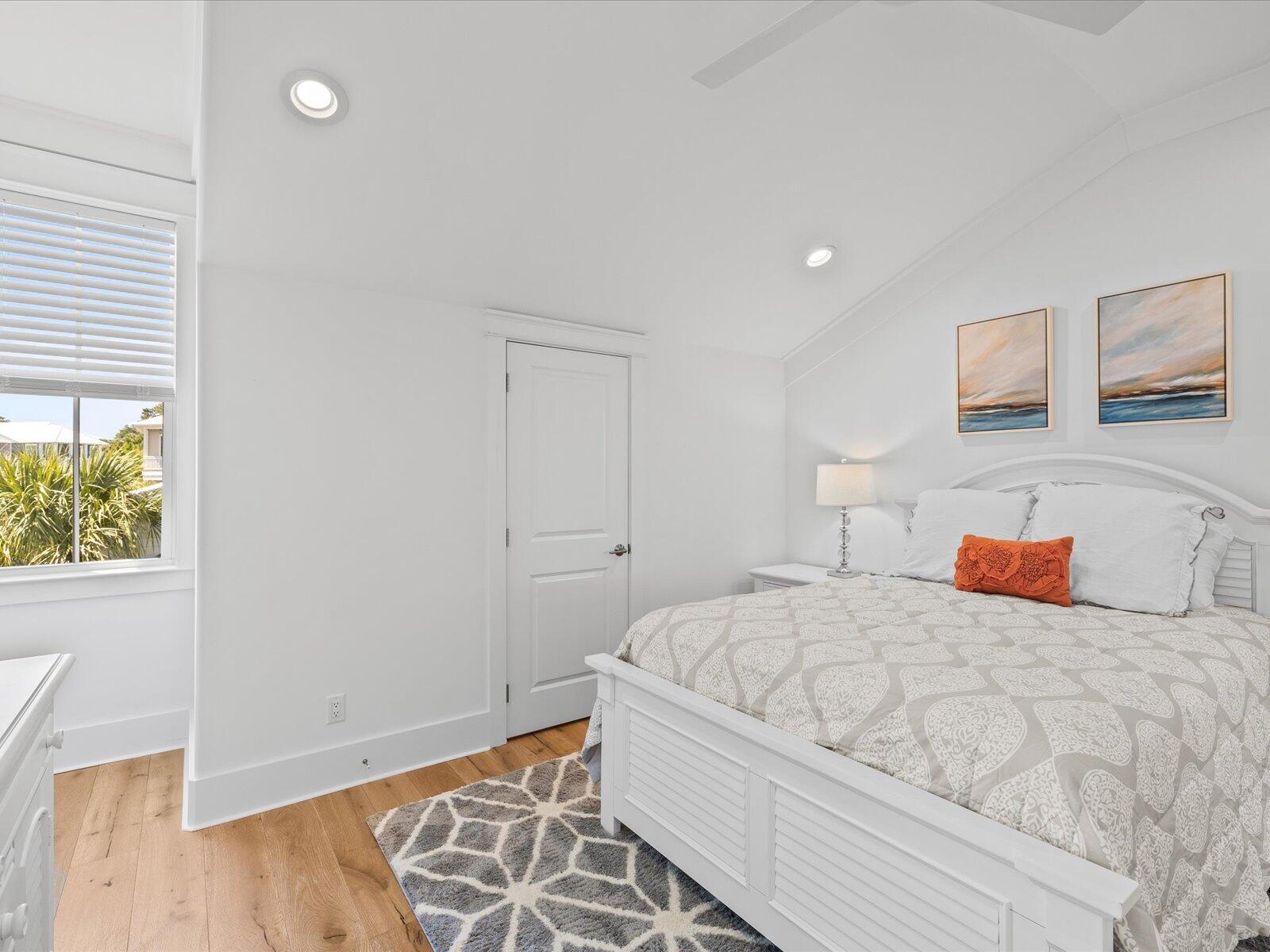 LAKESIDE AT BLUE MOUNTAIN BEACH - Residential Lease