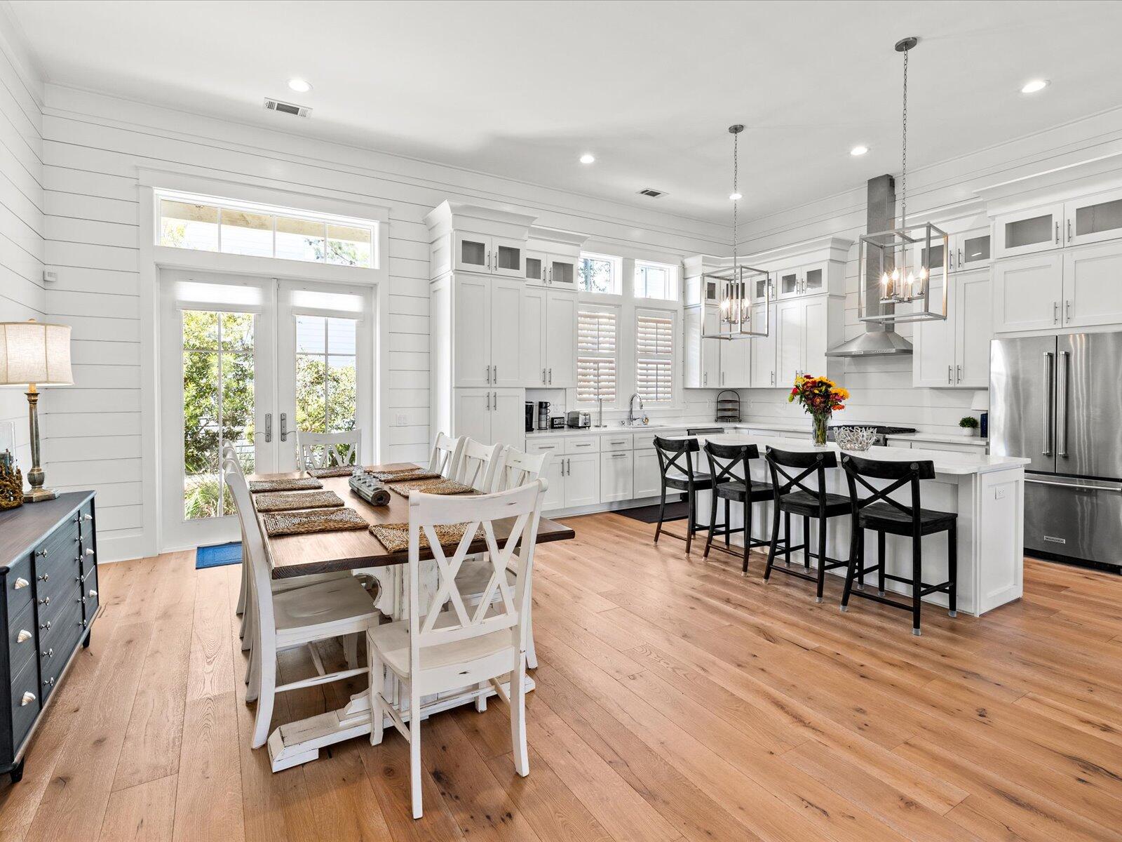 LAKESIDE AT BLUE MOUNTAIN BEACH - Residential Lease