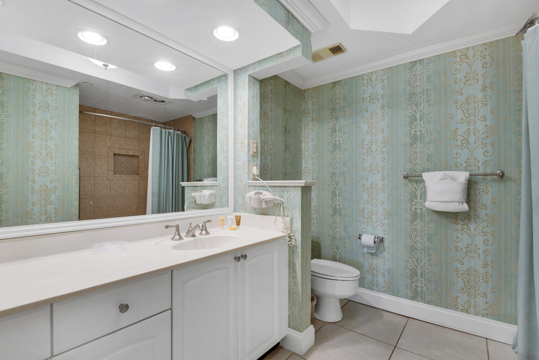 DESTIN SURFSIDE CONDO - Residential