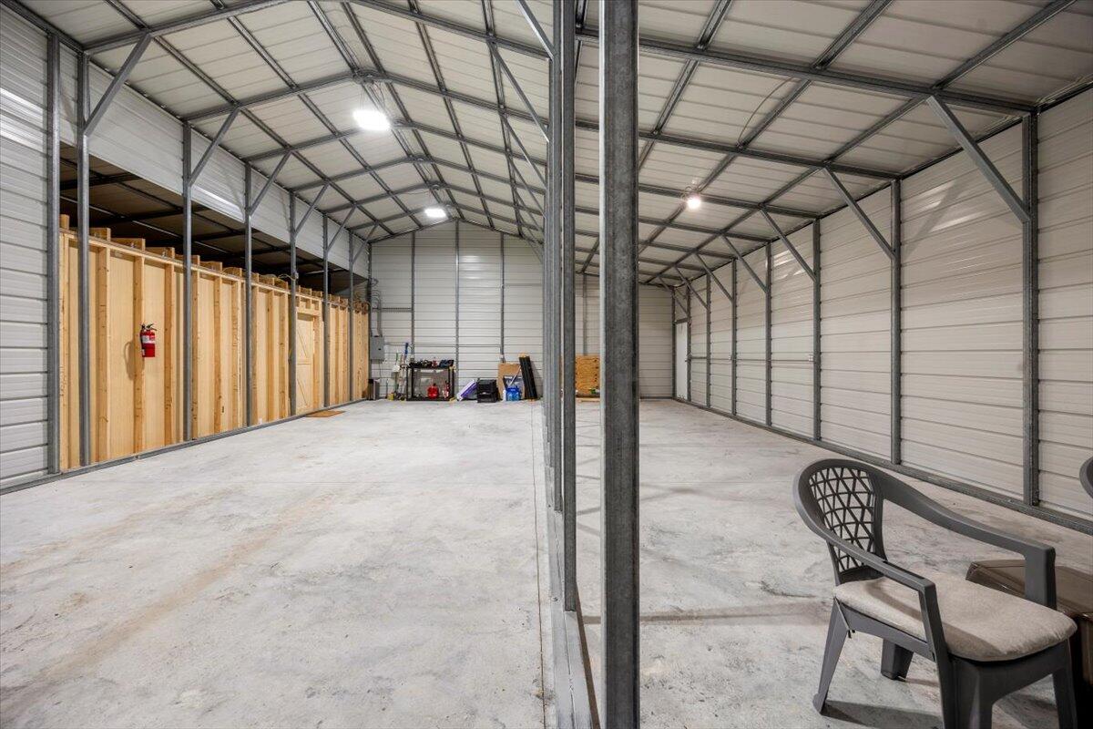 Desc Update For 2023 Parcel ''B'': Com At Ne Cor Of 30-4N-28W Thn N8837'18''W 1316.31 Ft; Thn S - Land