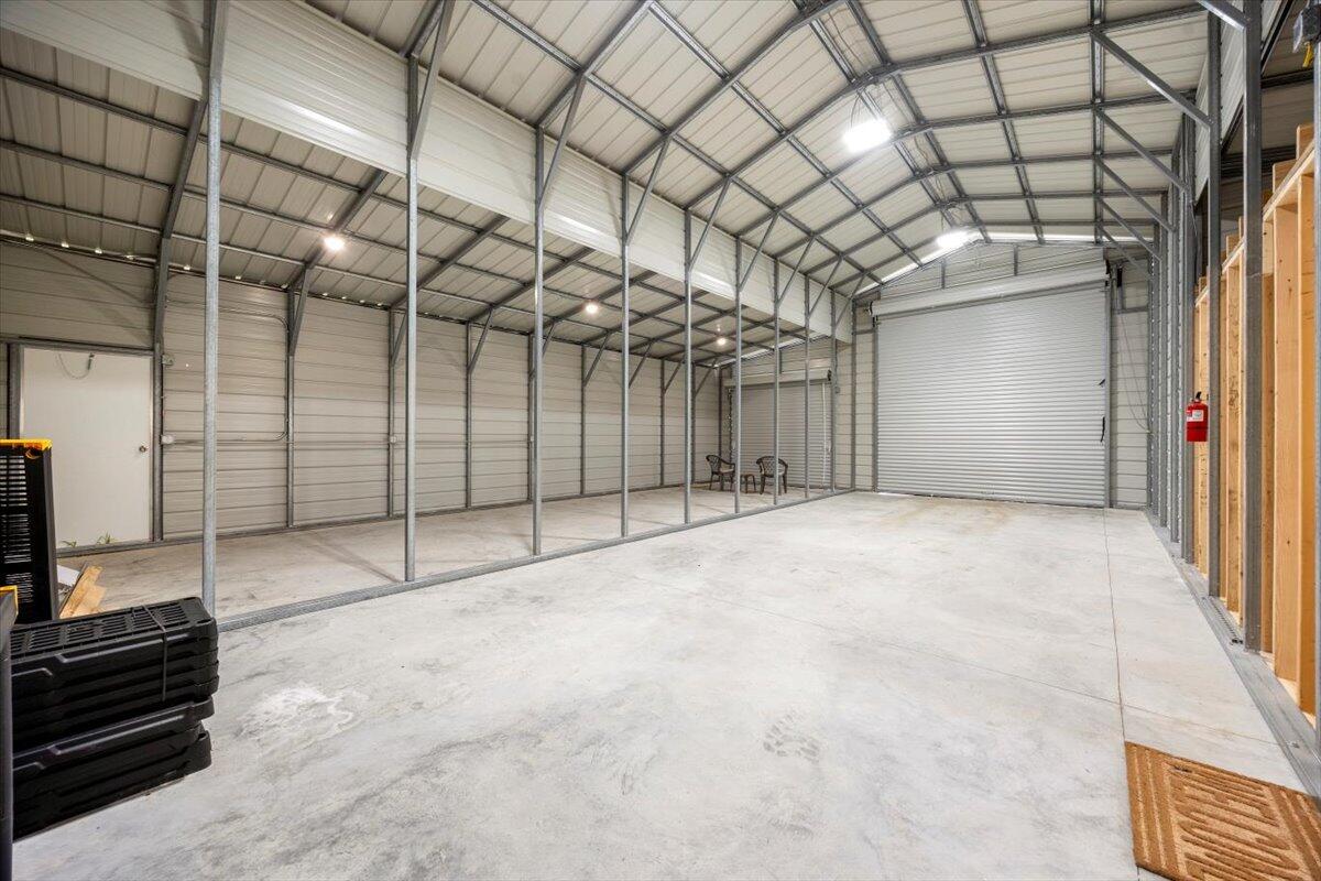 Desc Update For 2023 Parcel ''B'': Com At Ne Cor Of 30-4N-28W Thn N8837'18''W 1316.31 Ft; Thn S - Land