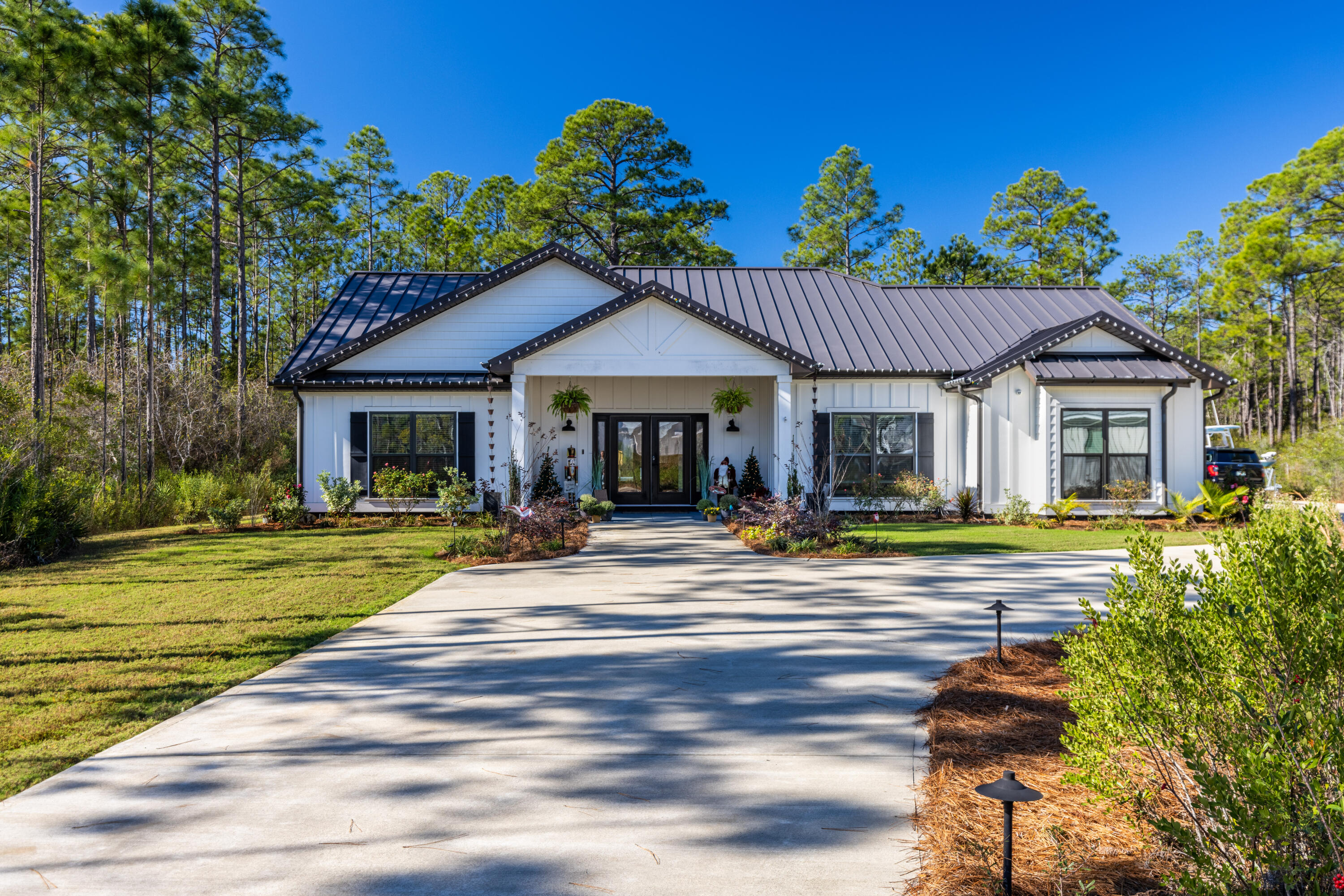 SECLUSION BAY - Residential