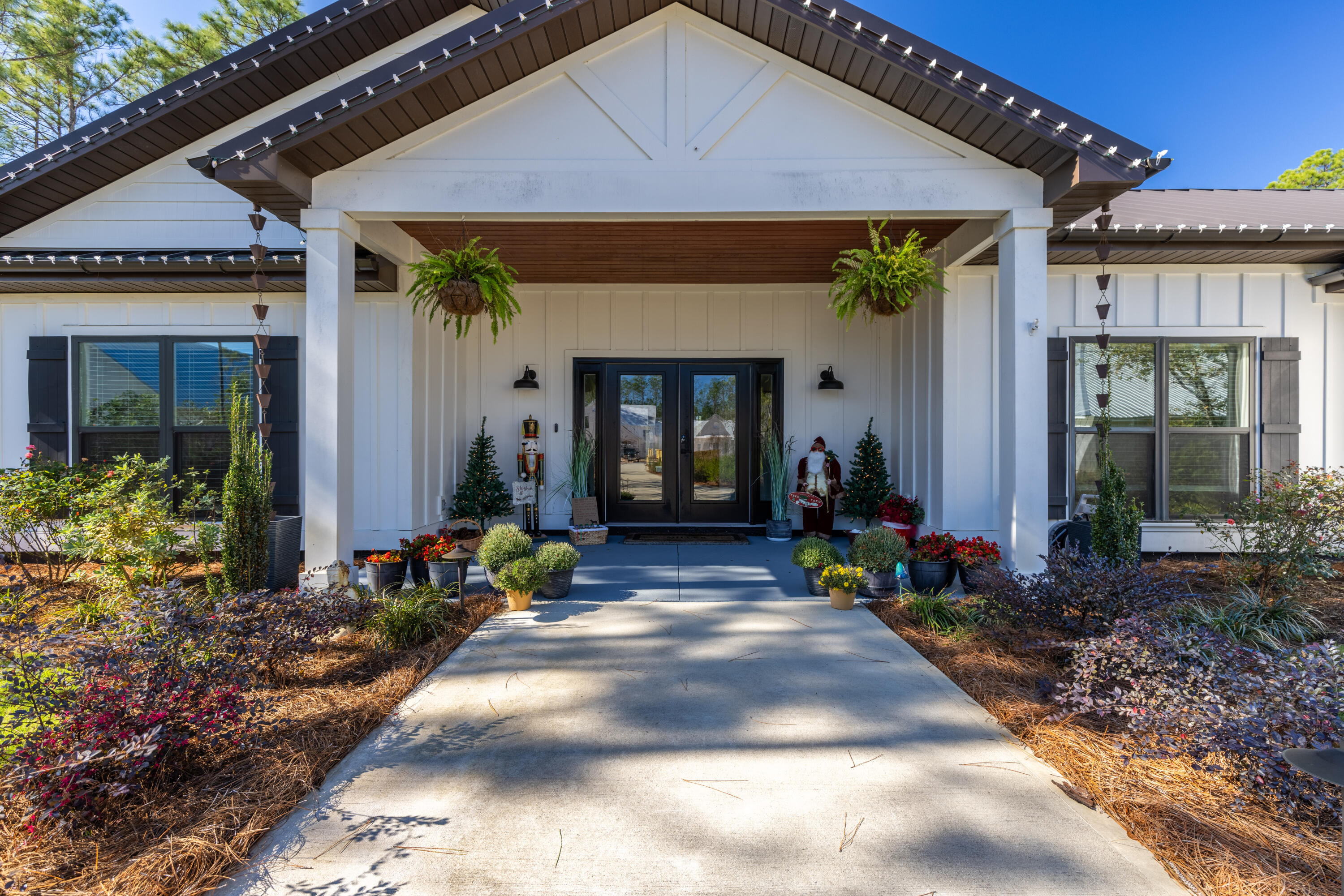 SECLUSION BAY - Residential