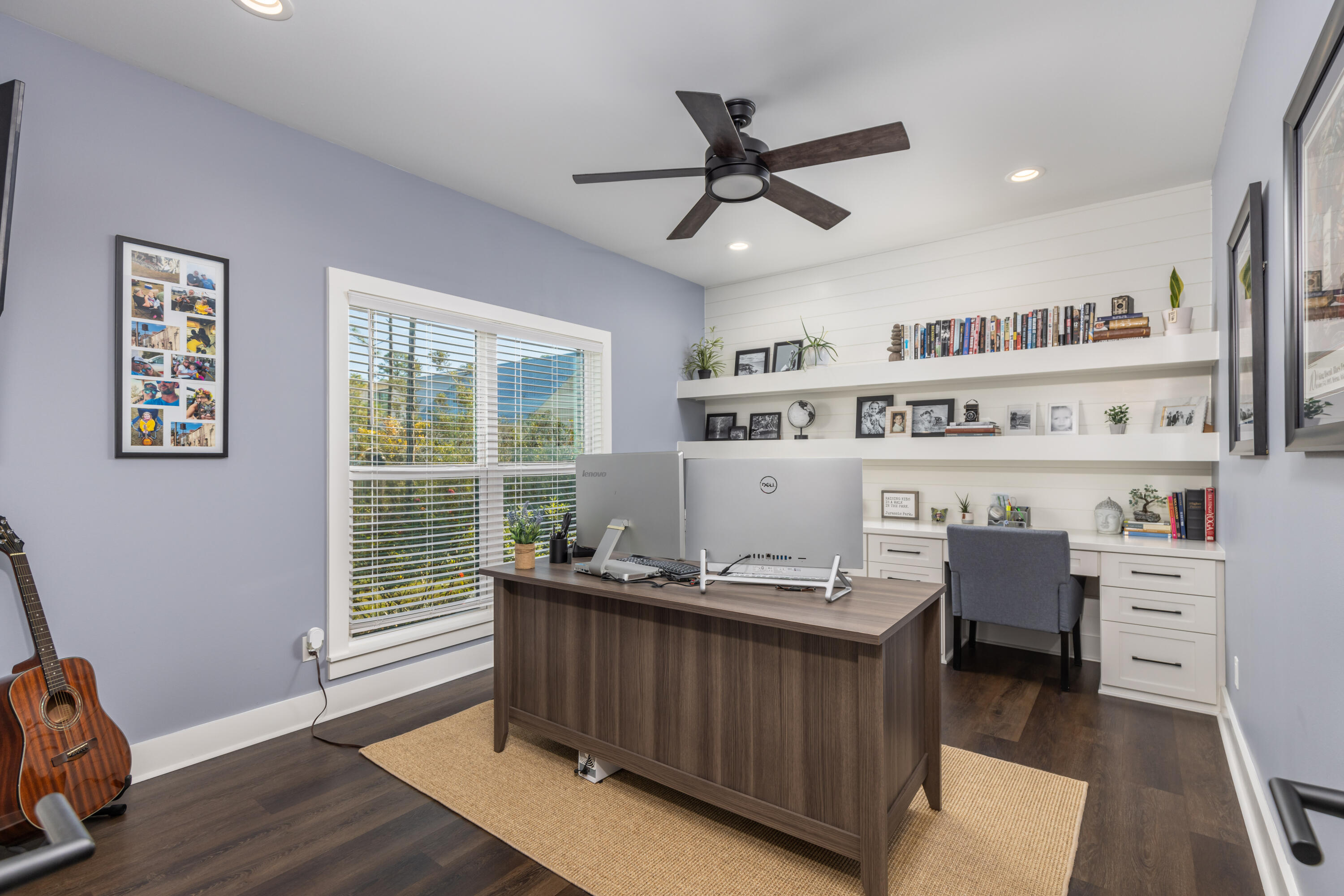 SECLUSION BAY - Residential