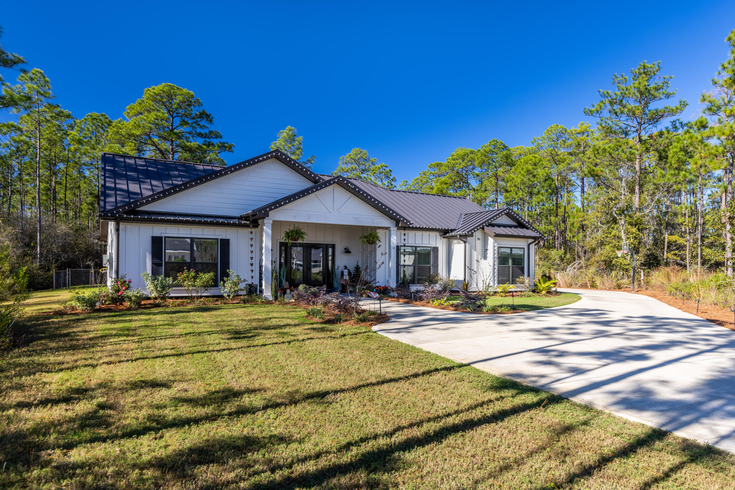 SECLUSION BAY - Residential