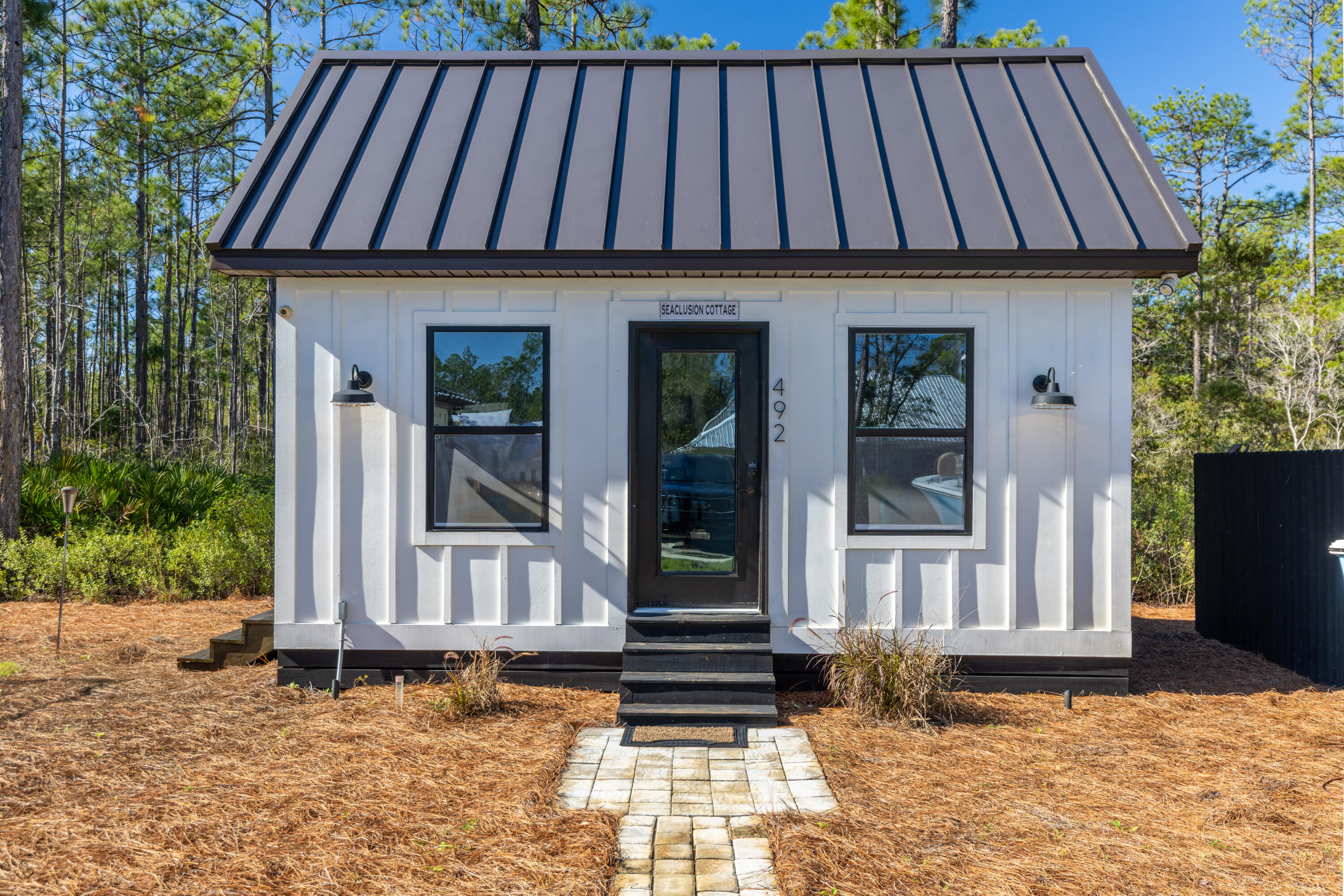 SECLUSION BAY - Residential