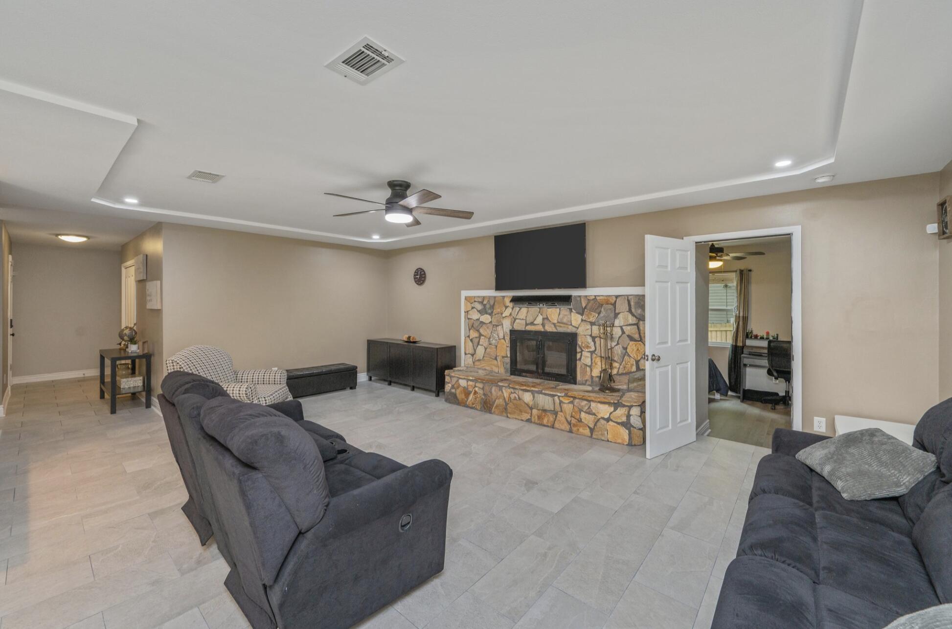 CARIBBEAN VILLAGE EAST 1, - Residential