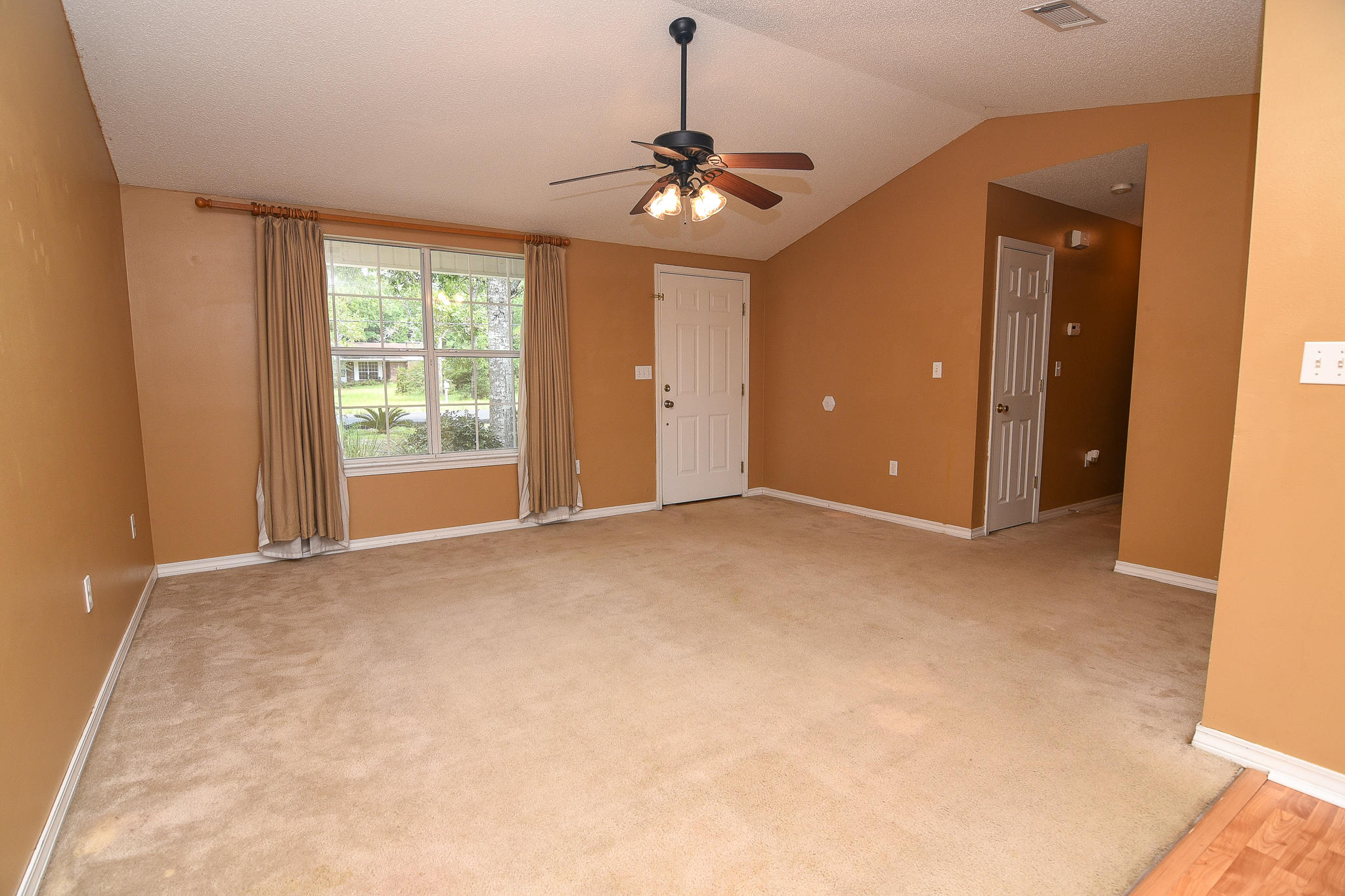 AUBURN ACRES - Residential