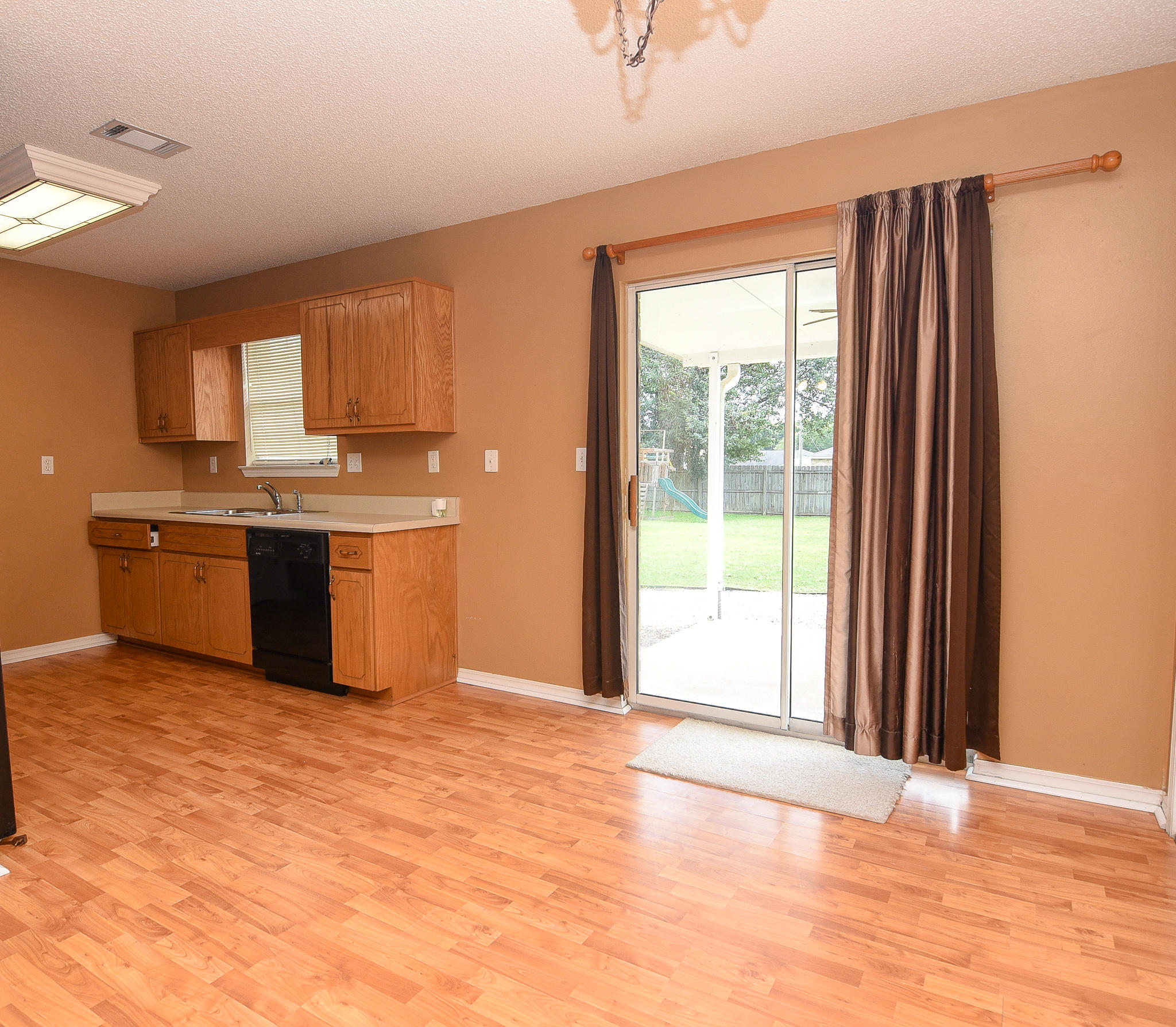 AUBURN ACRES - Residential