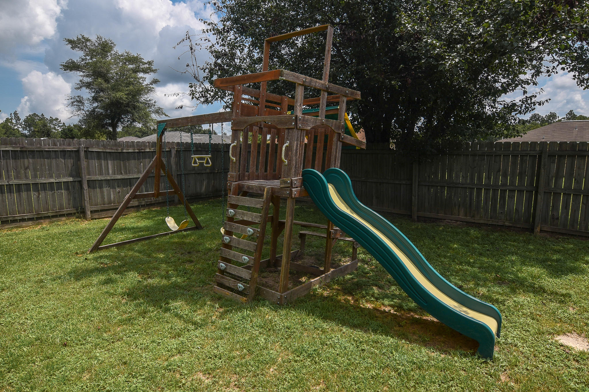AUBURN ACRES - Residential
