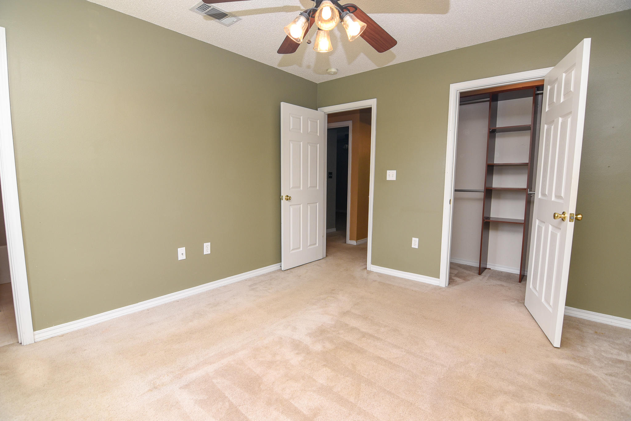 AUBURN ACRES - Residential
