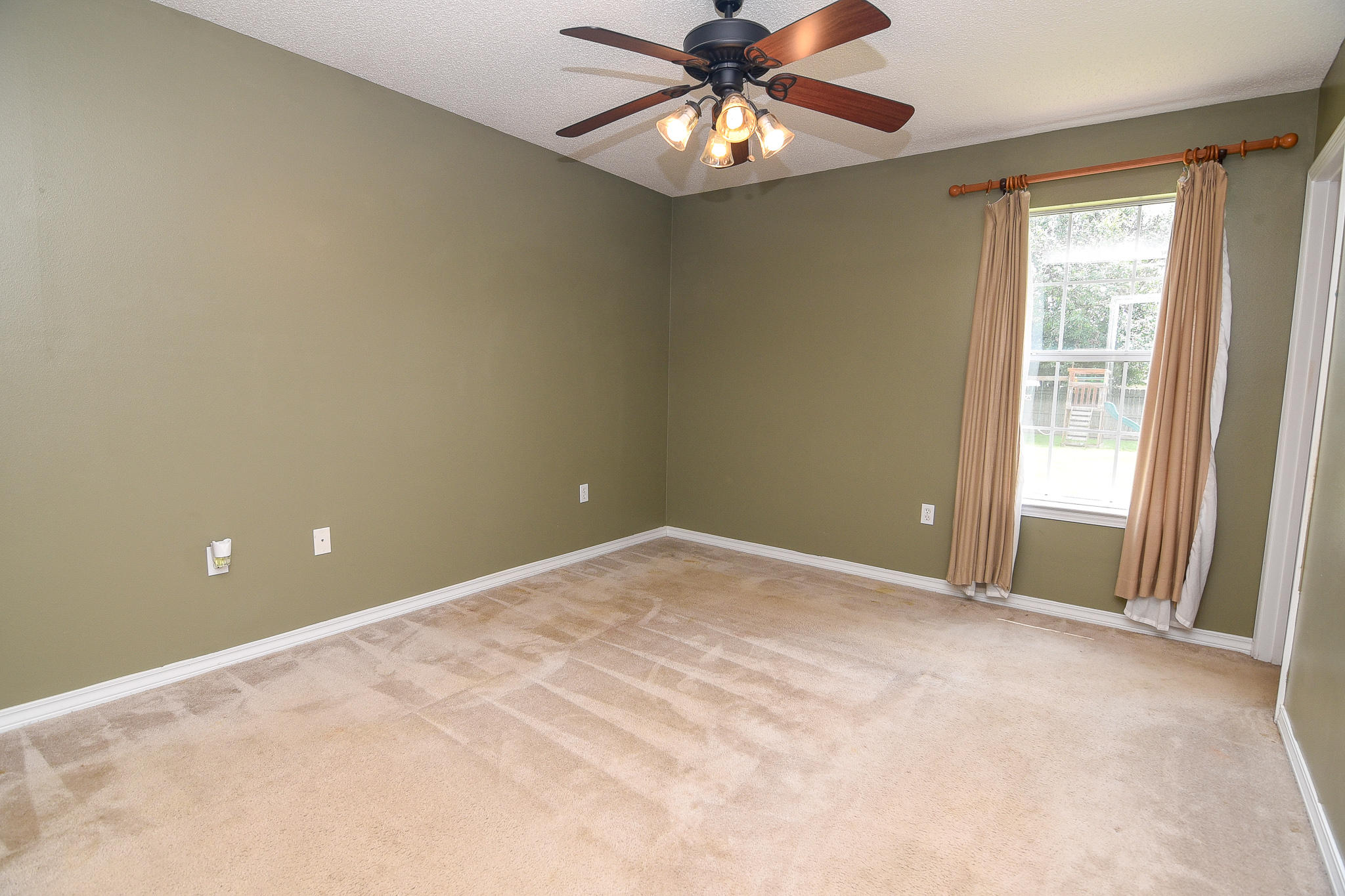 AUBURN ACRES - Residential