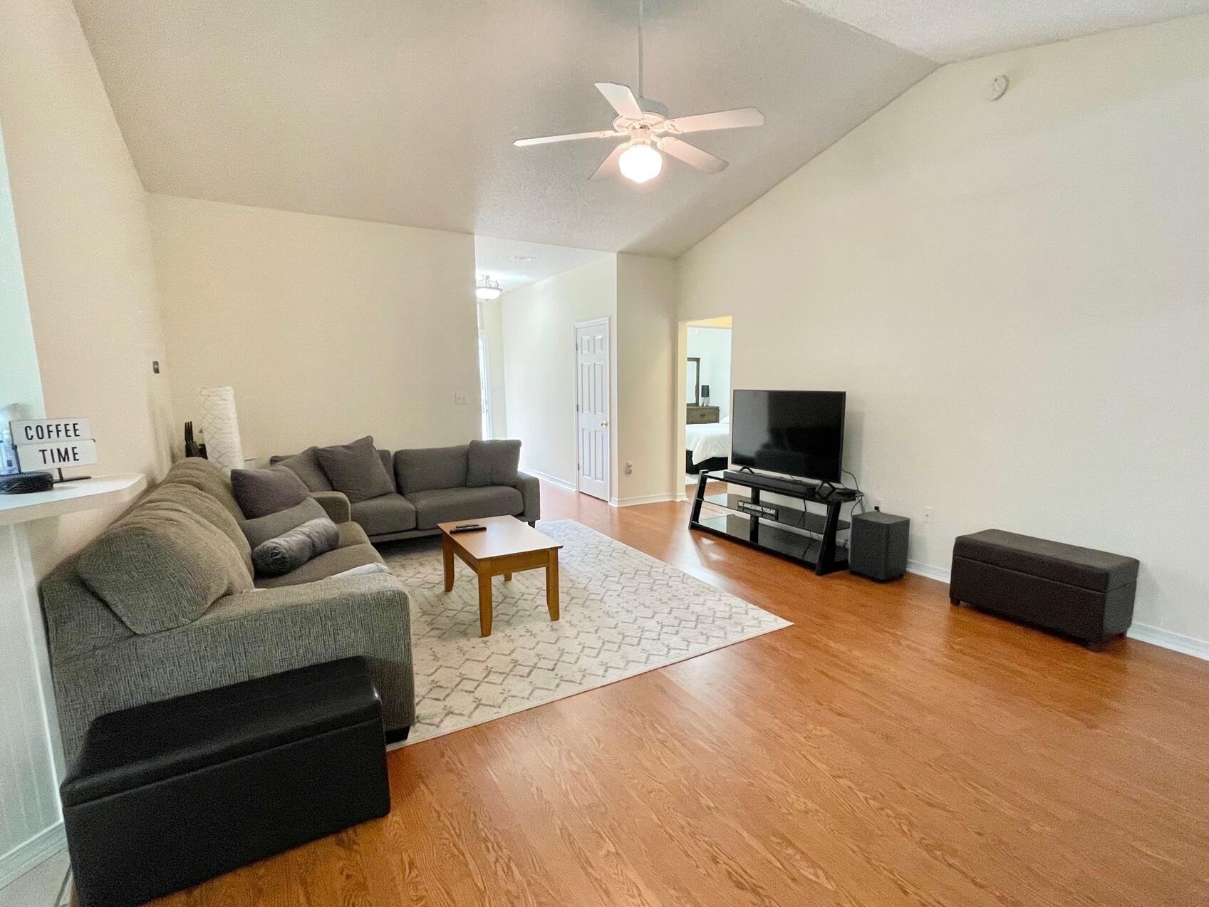 CREEK RUN ESTATES - Residential Lease