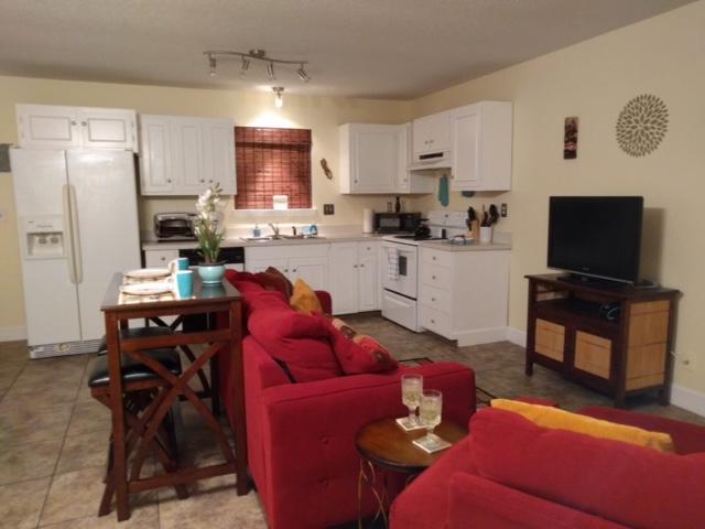 AZALEA GARDENS - Residential