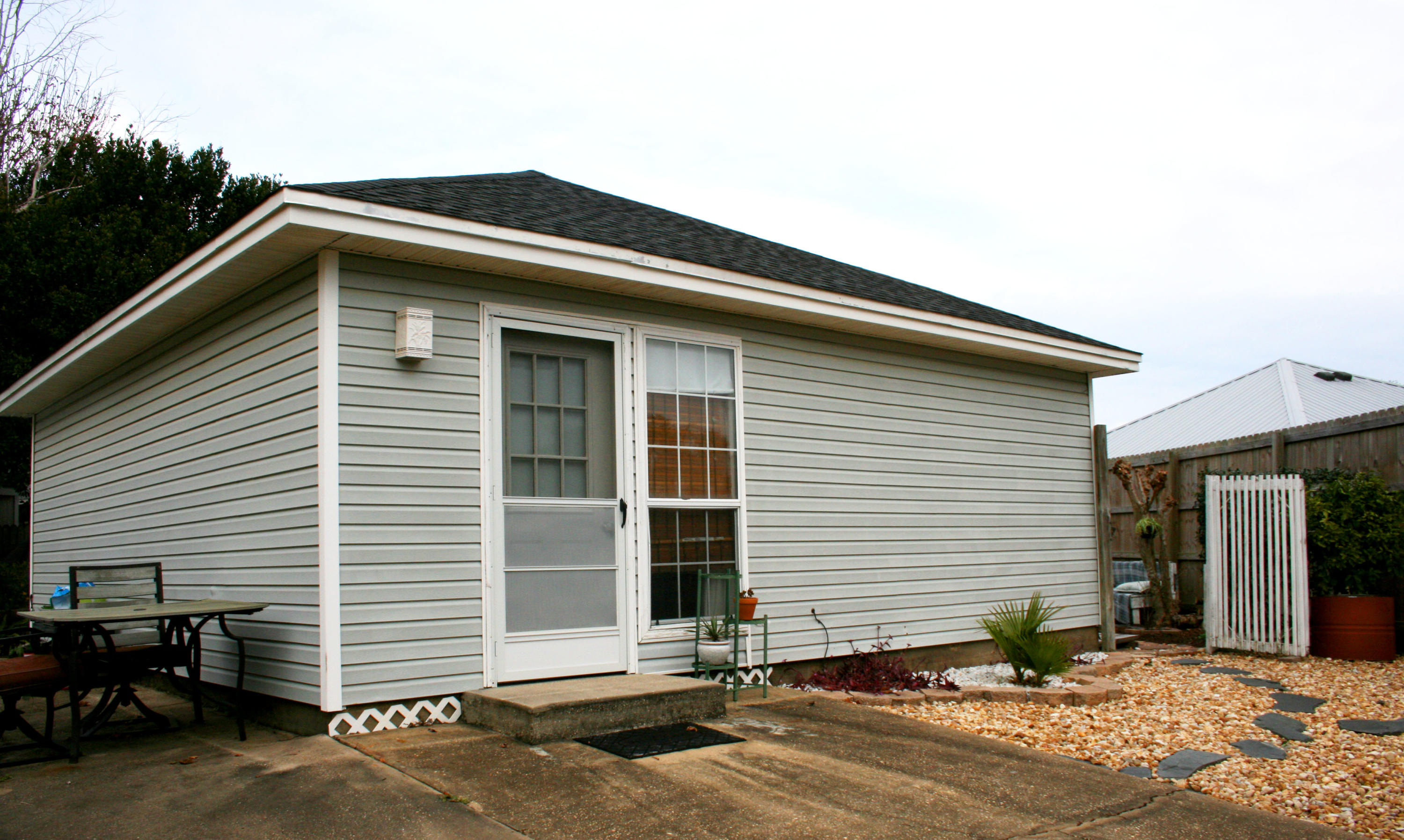 AZALEA GARDENS - Residential