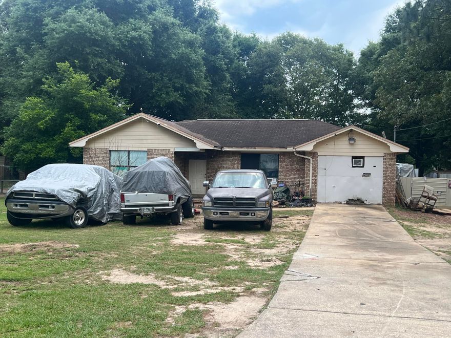 This REO home is located in the Northern area of the City of Crestview. All brick exterior and 2 bedrooms and 1 bath with fenced back yard. Home was built in 1991 and is approx 886sf. 'This property is being marketed occupied. The interior of the property cannot be accessed. The foreclosure has already been completed for this property. The purchaser is responsible for the eviction process. When viewing the property please do not disturb the occupant.'  The Seller is the USDA.